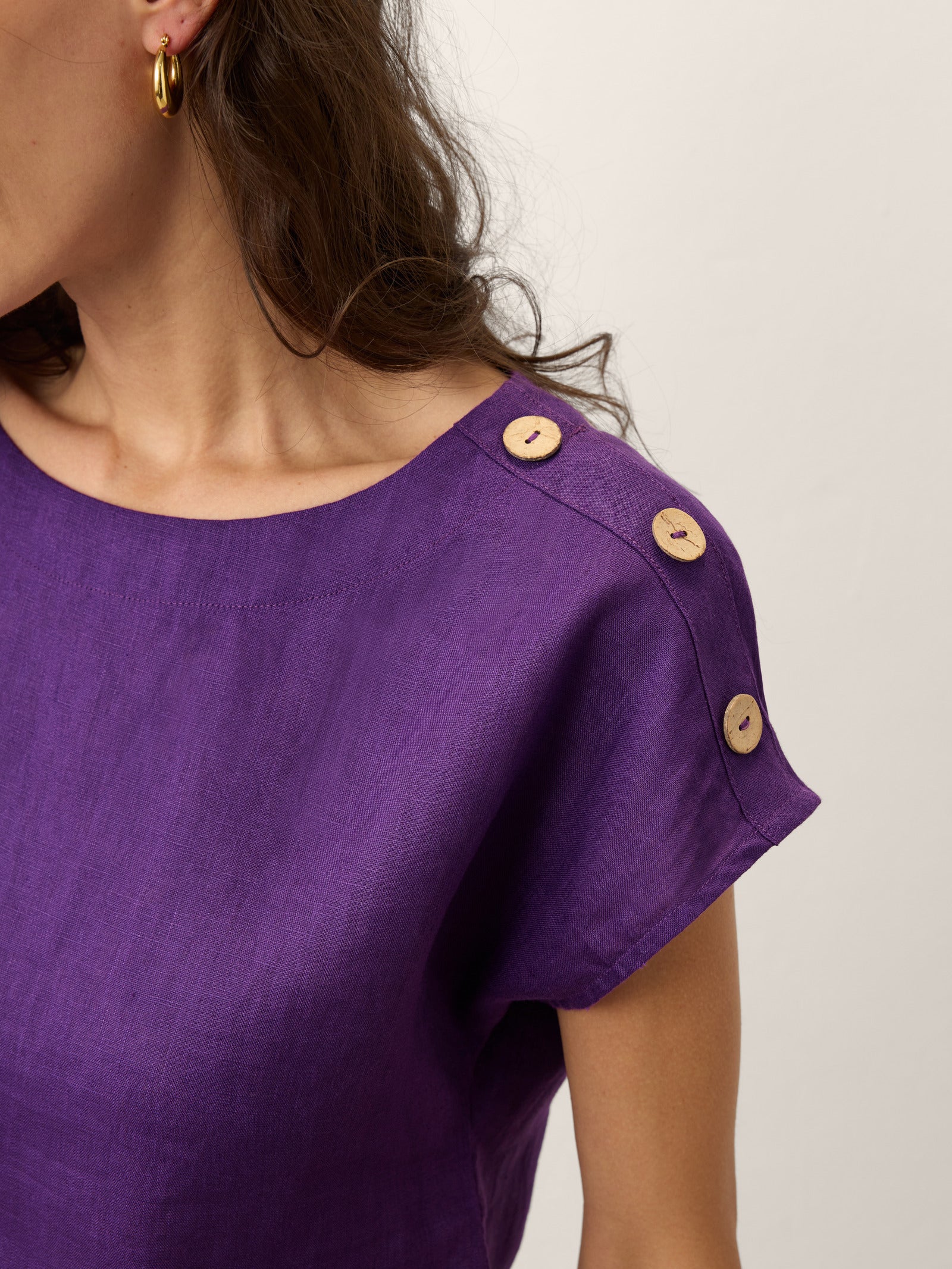100% Linen Round Neck Button Detail Top ISABELLE - Image 4