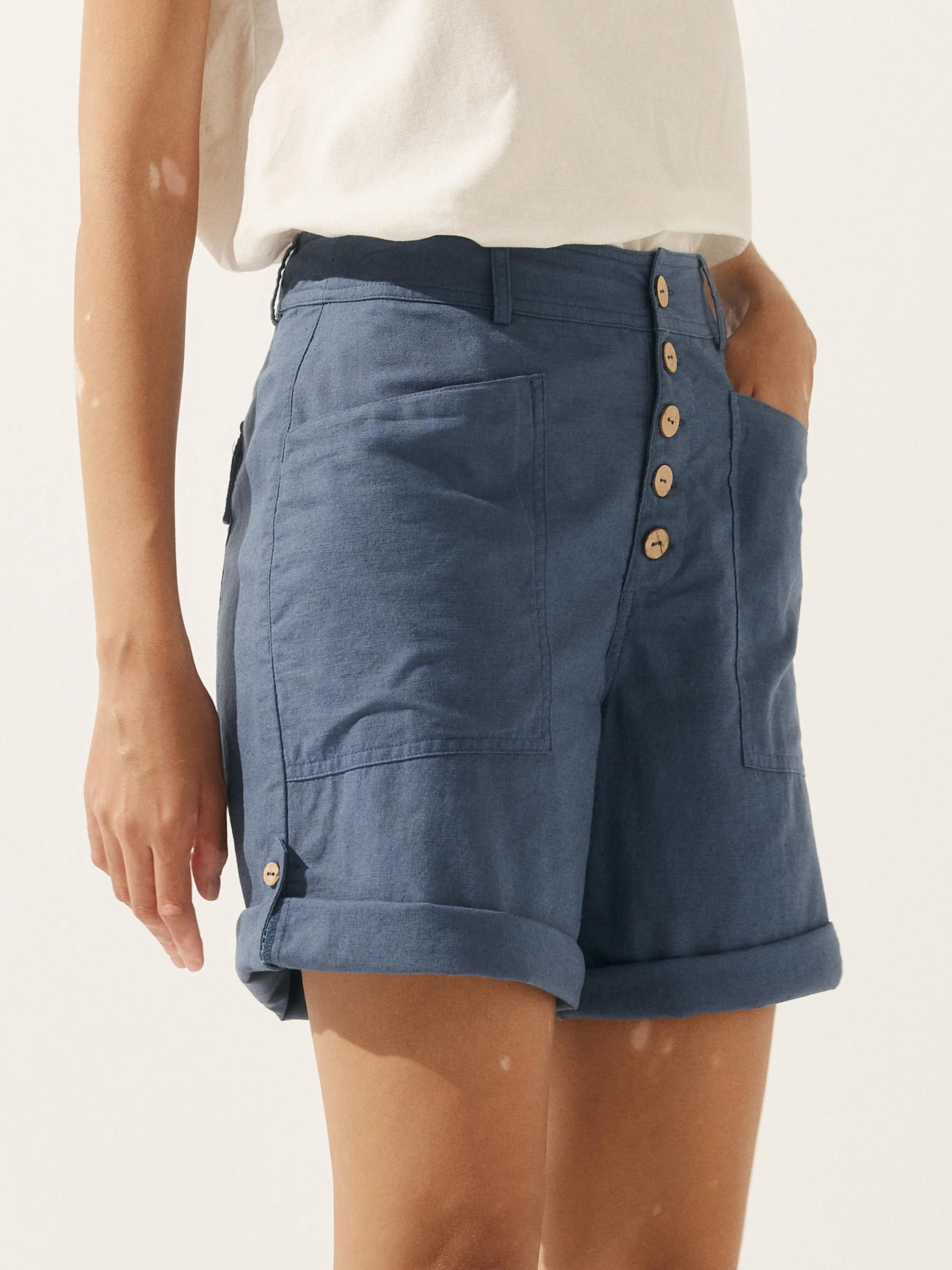 Linen Button-Fly Quarter Shorts LUCY - Image 15