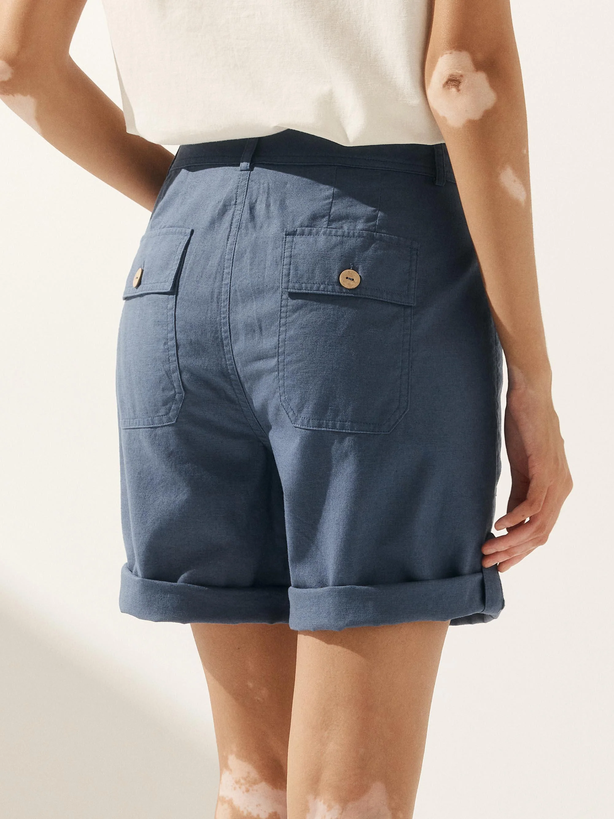 Linen Button-Fly Quarter Shorts LUCY - Image 16