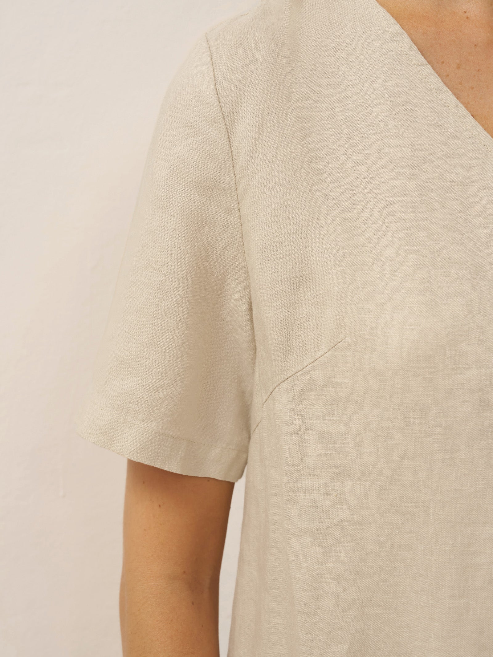 100% Linen Button Front V-Neck Midi Dress NOA - Image 9