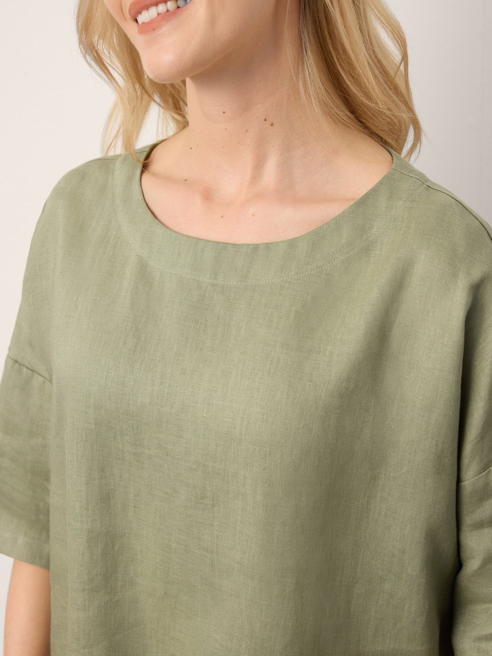 100% Linen Drop Shoulder Shirred Back High-Low Hem Top LINDSEY - Image 7