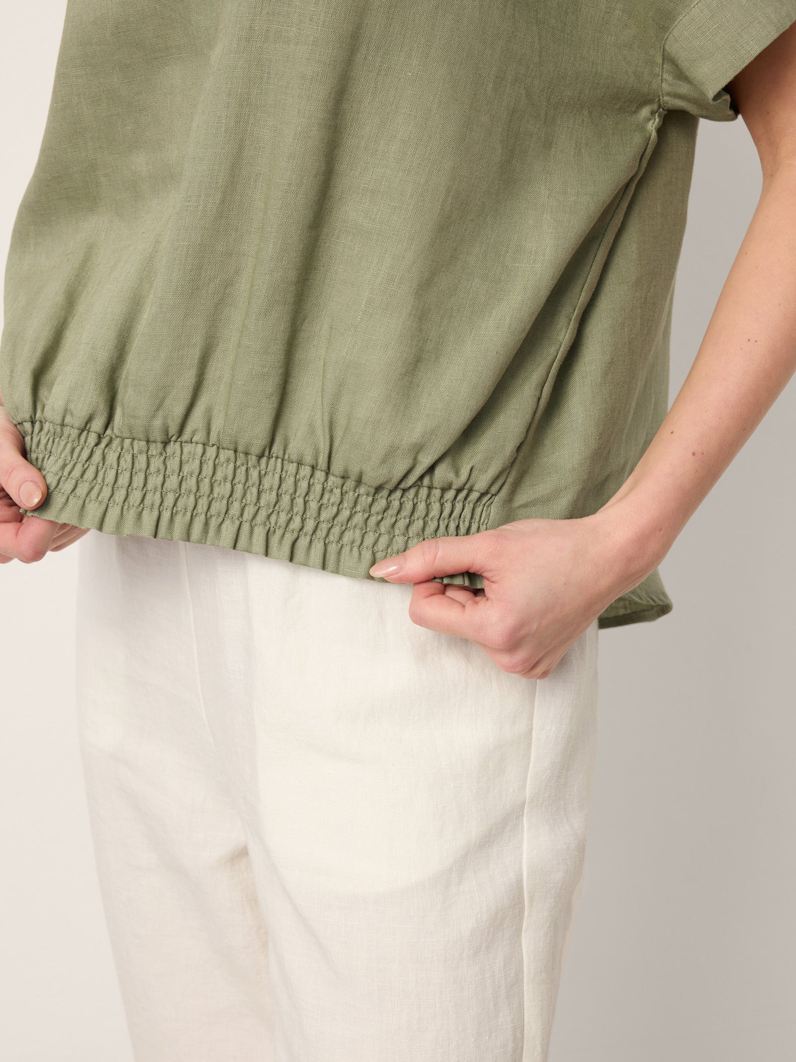 100% Linen Drop Shoulder Split-Back Double Shirred Hem Top LINDSEY - Image 8