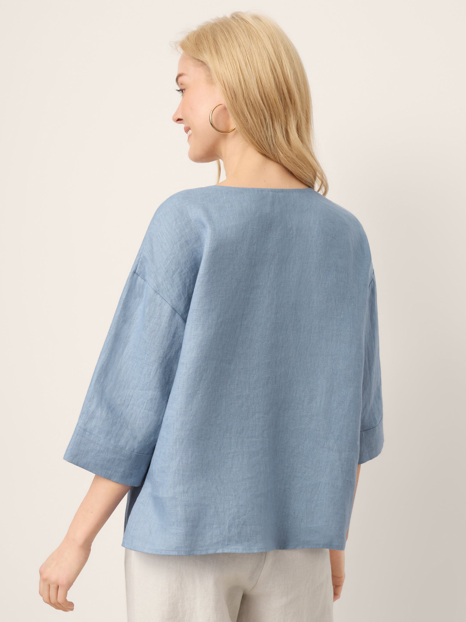 100% Linen Drop Shoulder V-Neck Statement Button Top LISARA - Image 5