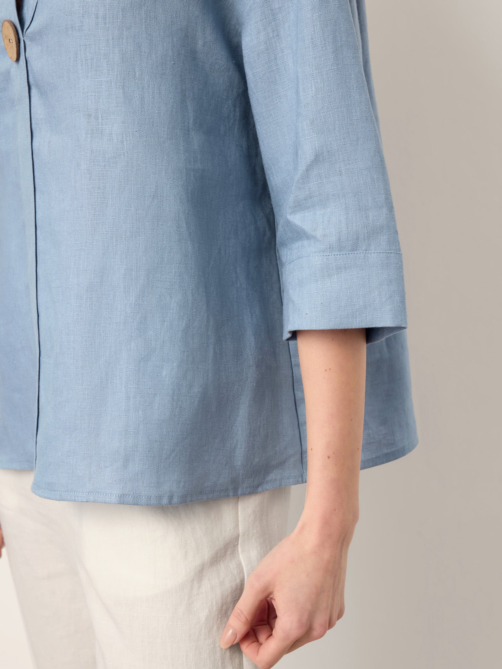 100% Linen Drop Shoulder V-Neck Statement Button Top LISARA - Image 7