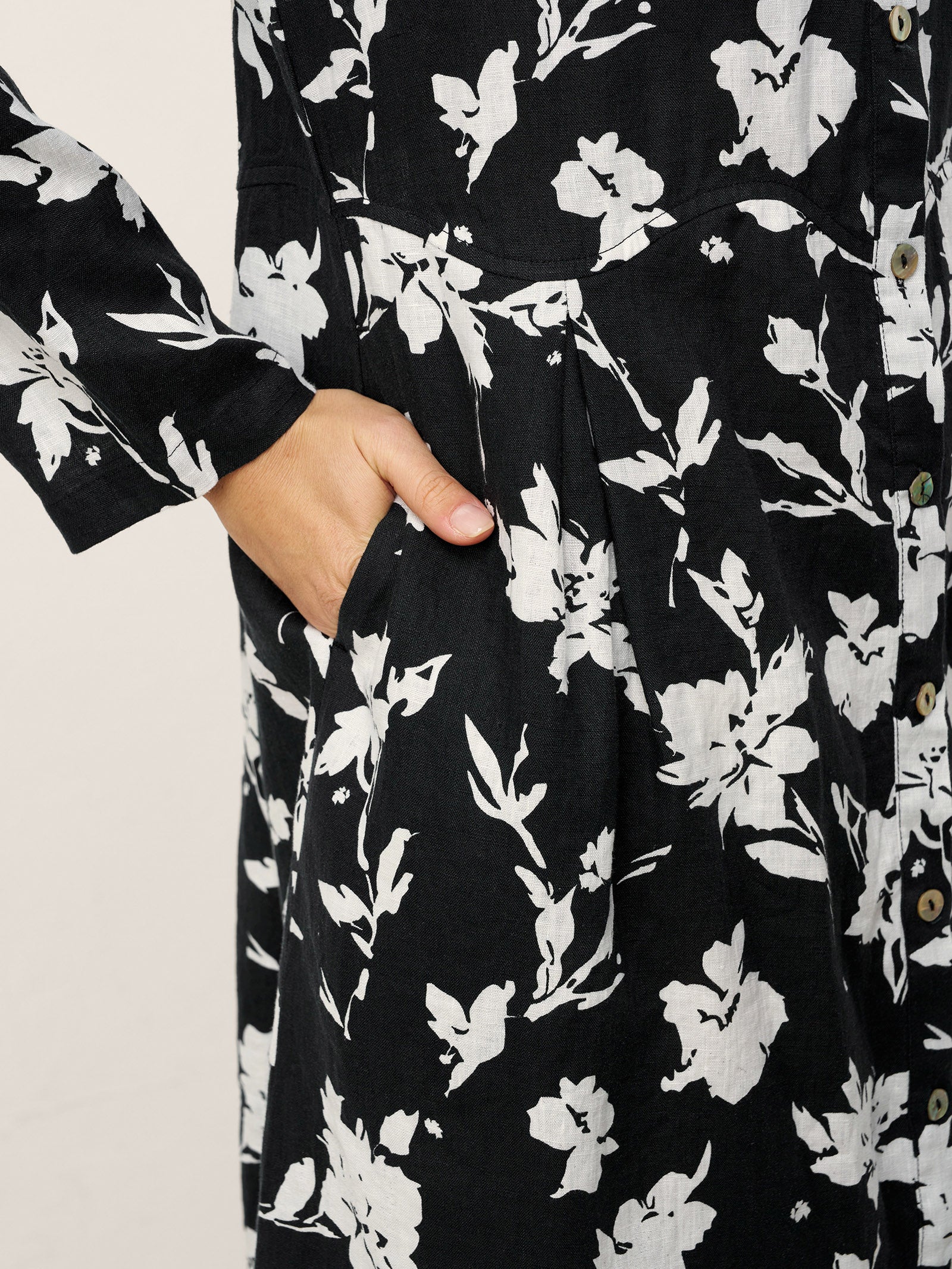 100% Linen Floral Printed Gathered Maxi Dress ELODIE - Image 7