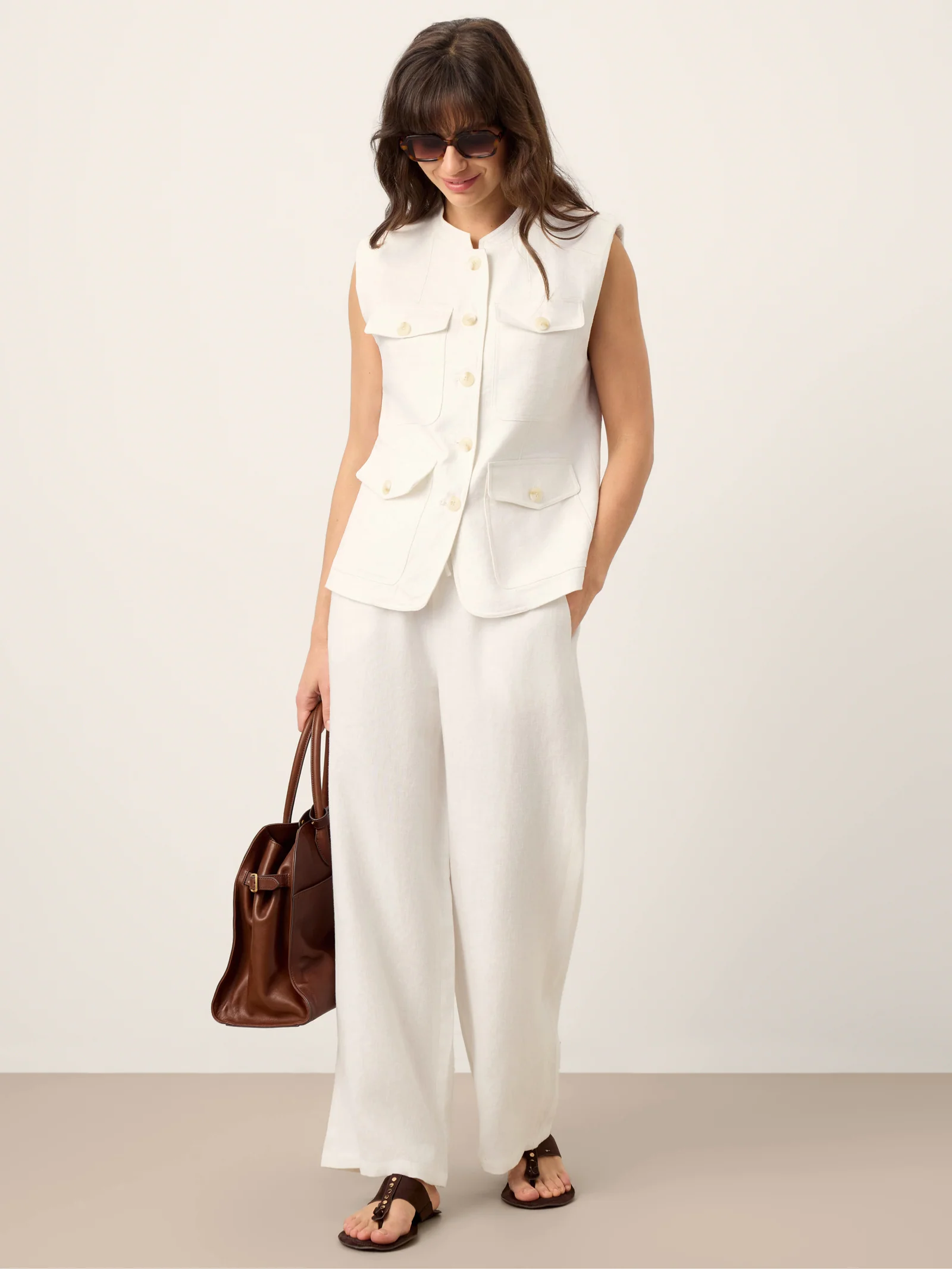 100% Linen Four-Pocket Tailored Sleeveless Vest COSIMA - Image 8