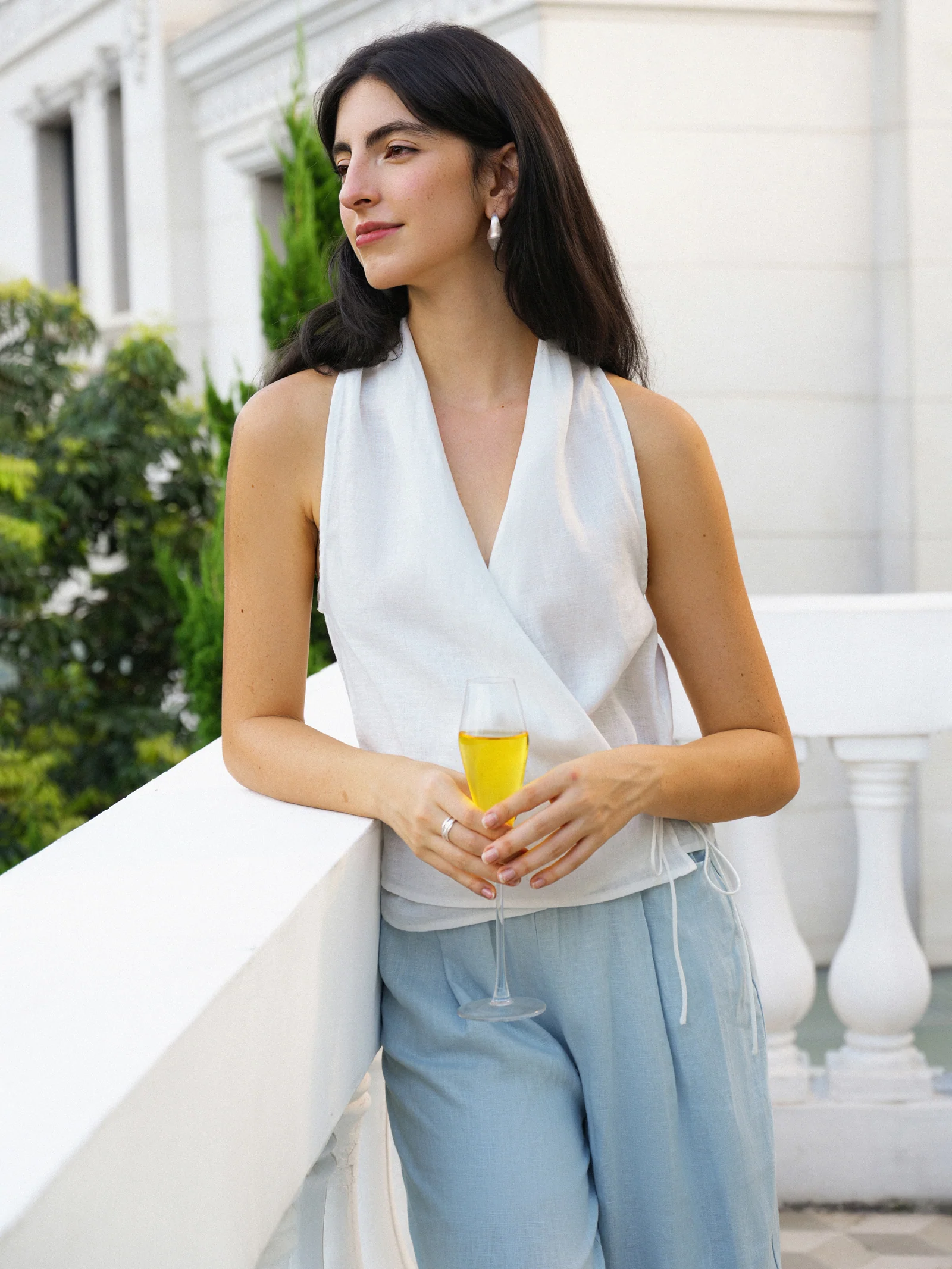 100% Linen Halter Neck Tie-Front Crop Top FAYE - Image 2