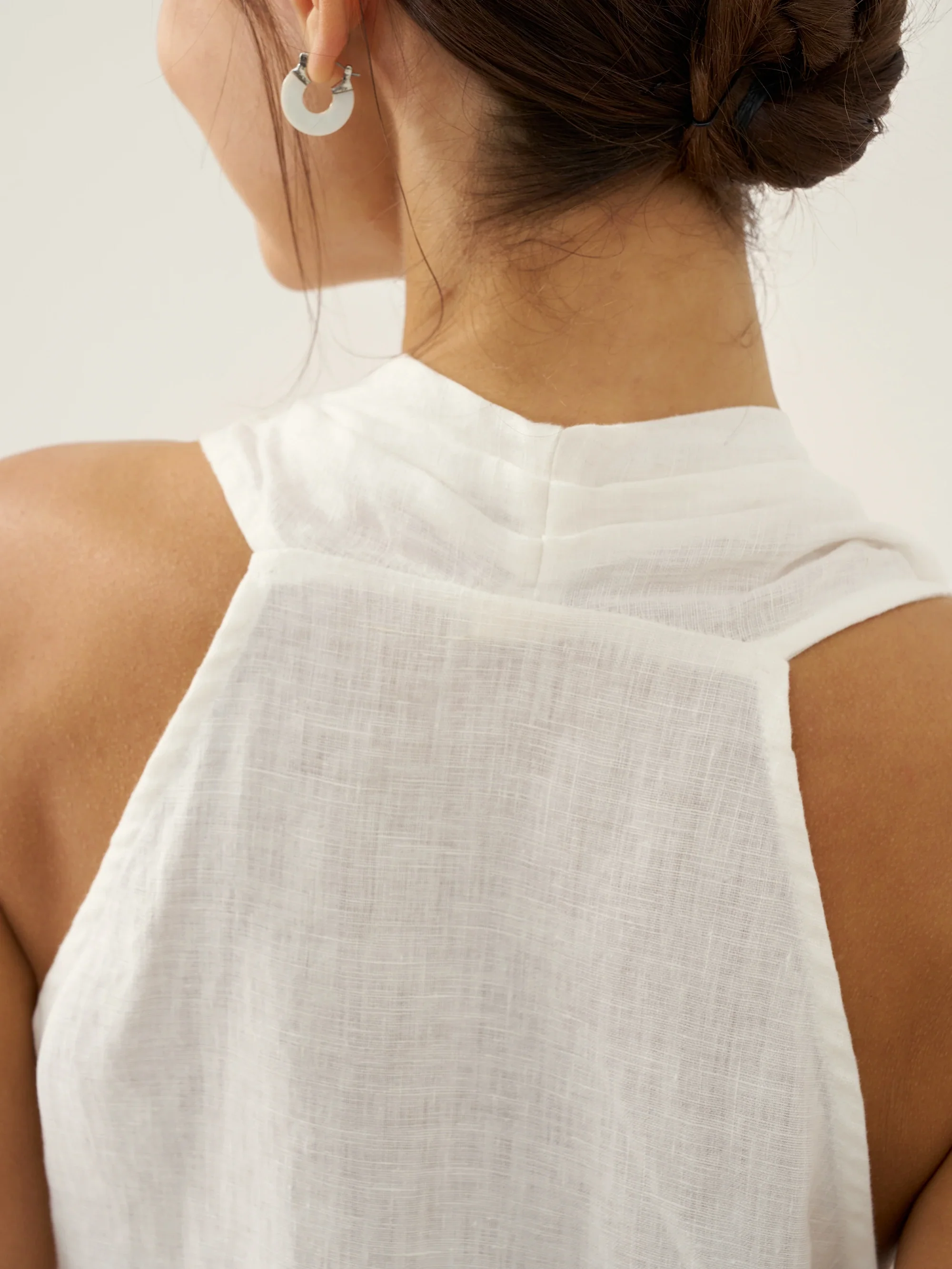 100% Linen Halter Neck Tie-Front Crop Top FAYE - Image 9