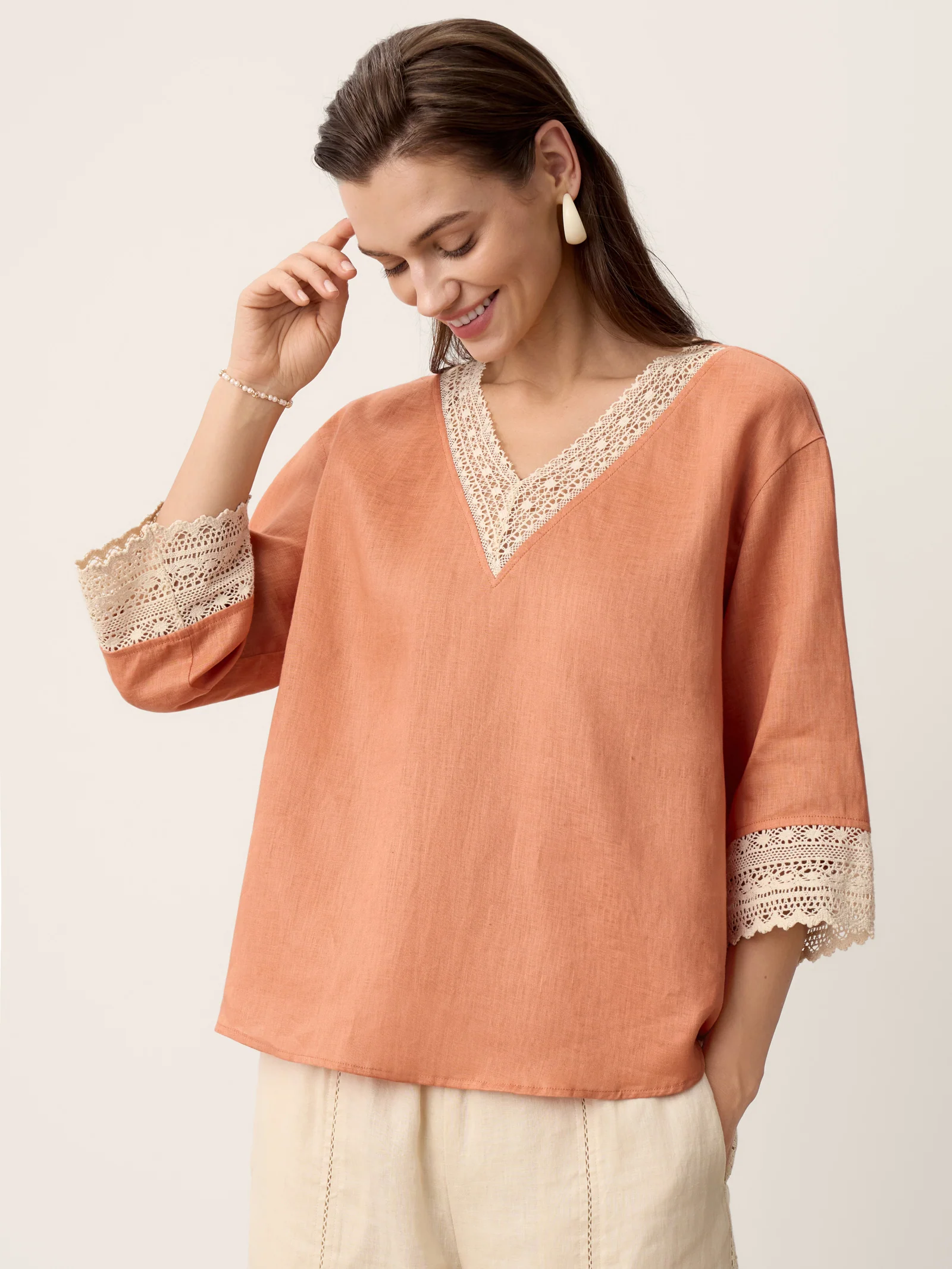 100% Linen Lace-Trim V-Neck Top KEELY - Image 4
