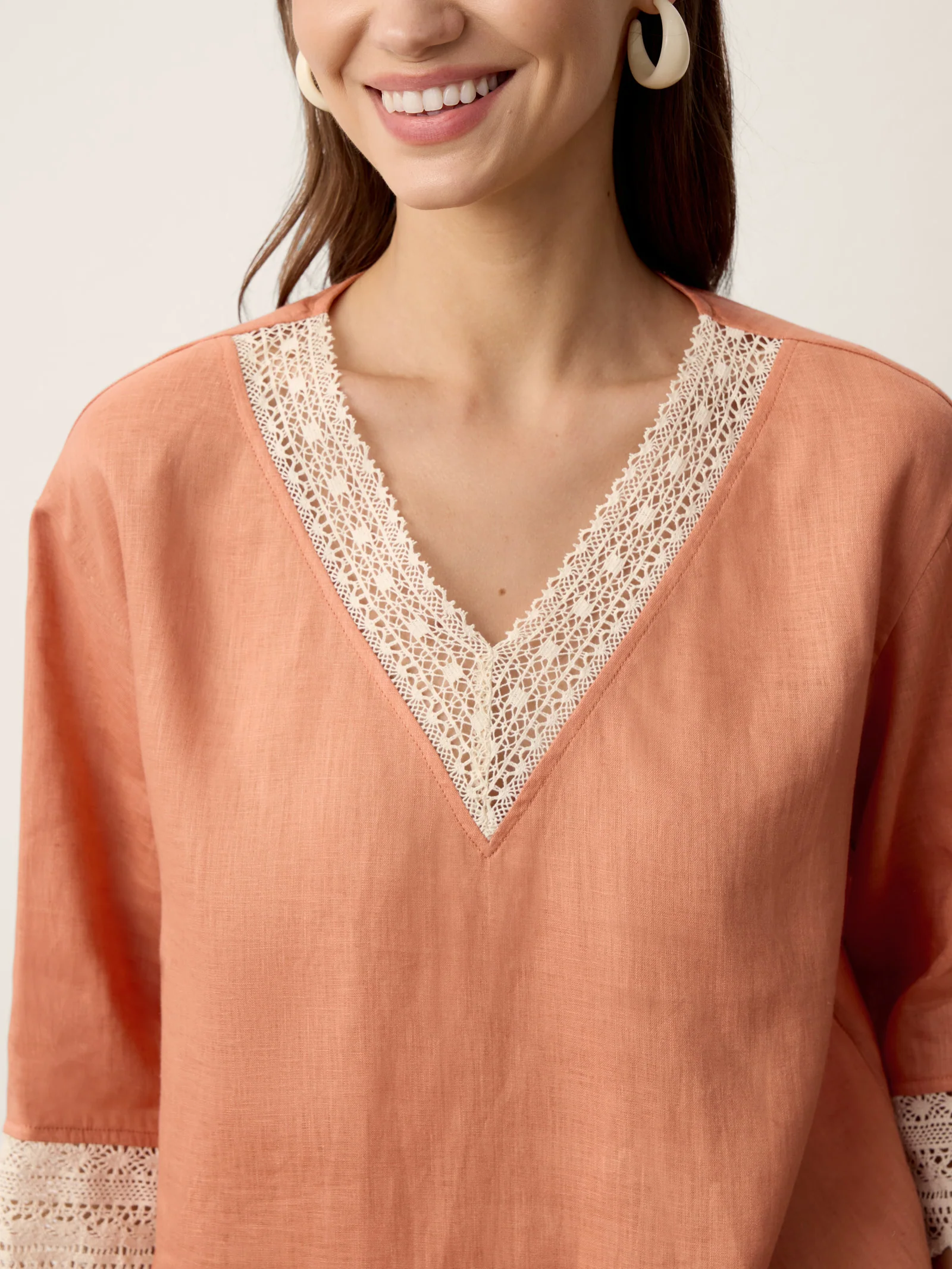 100% Linen Lace-Trim V-Neck Top KEELY - Image 5
