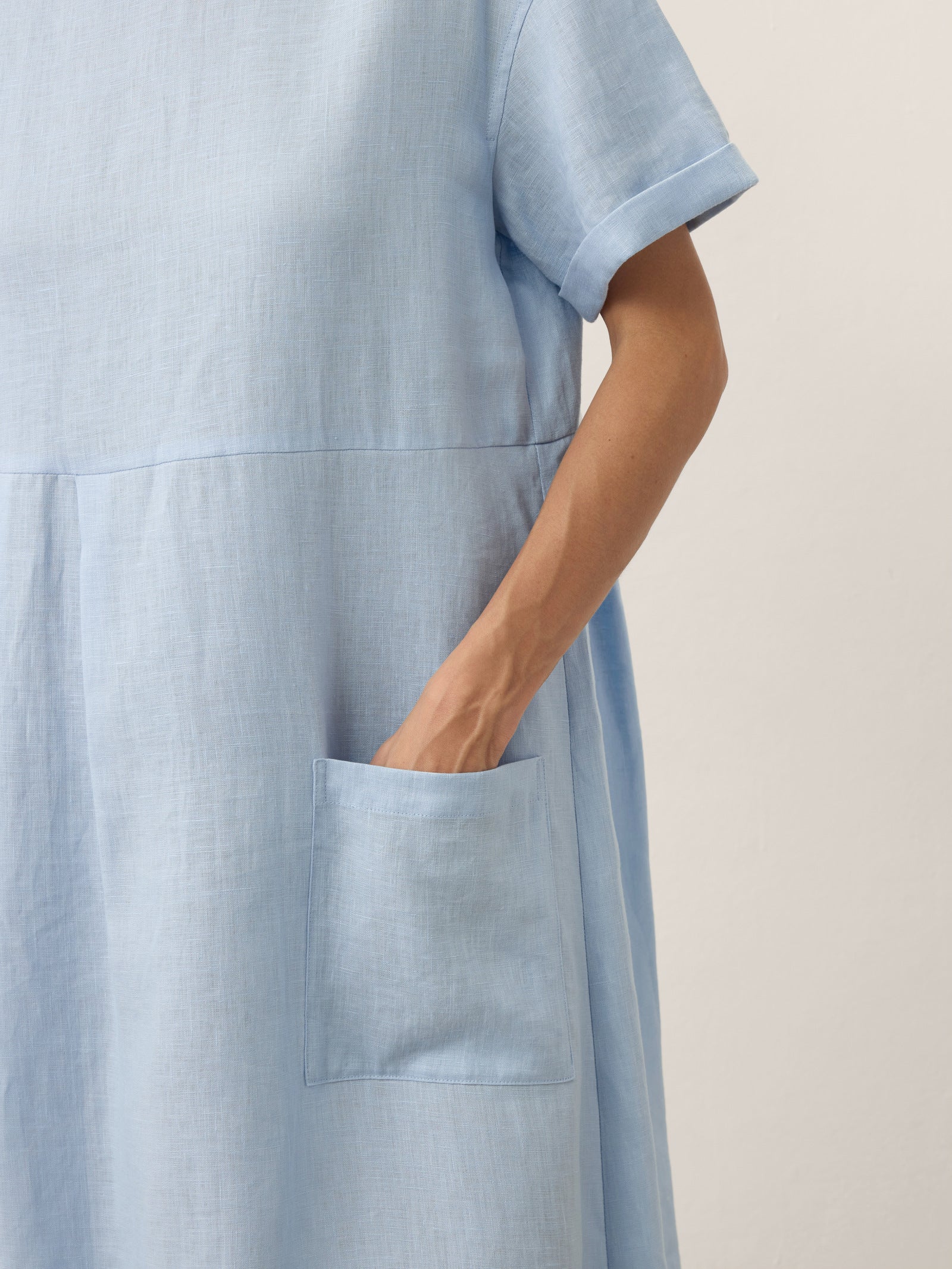 100% Linen Pinstripe Paneled Short-Sleeved Dress MORGAN - Image 15