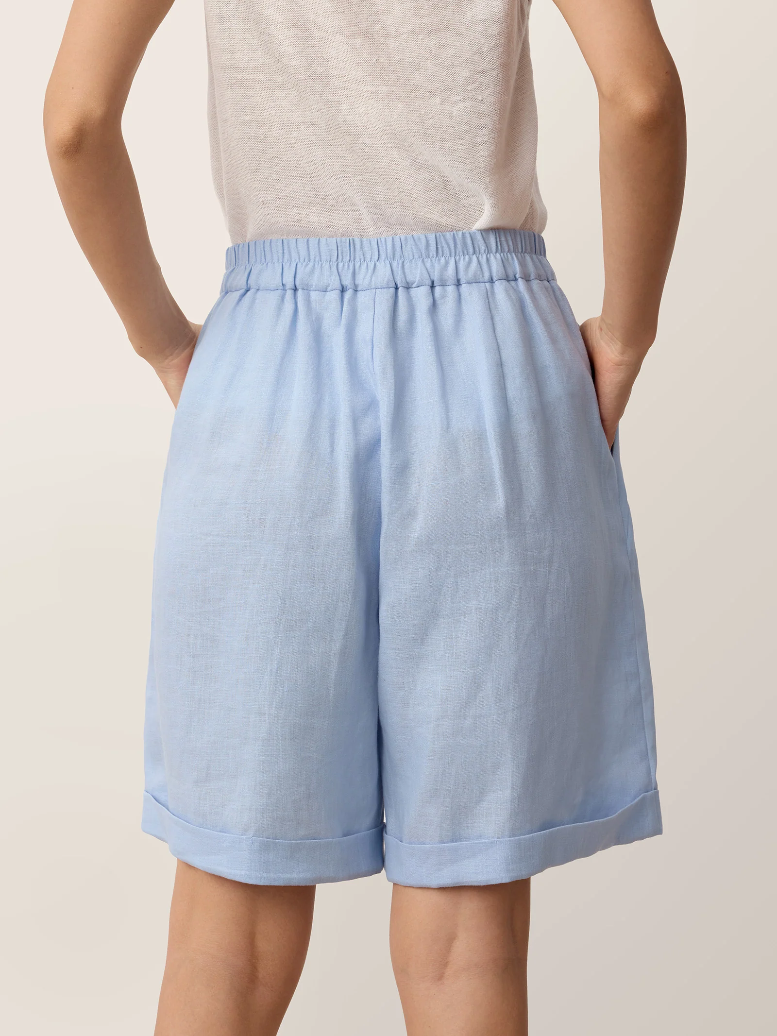 100% Linen Pleated Cuffed Shorts IRISSA - Image 6