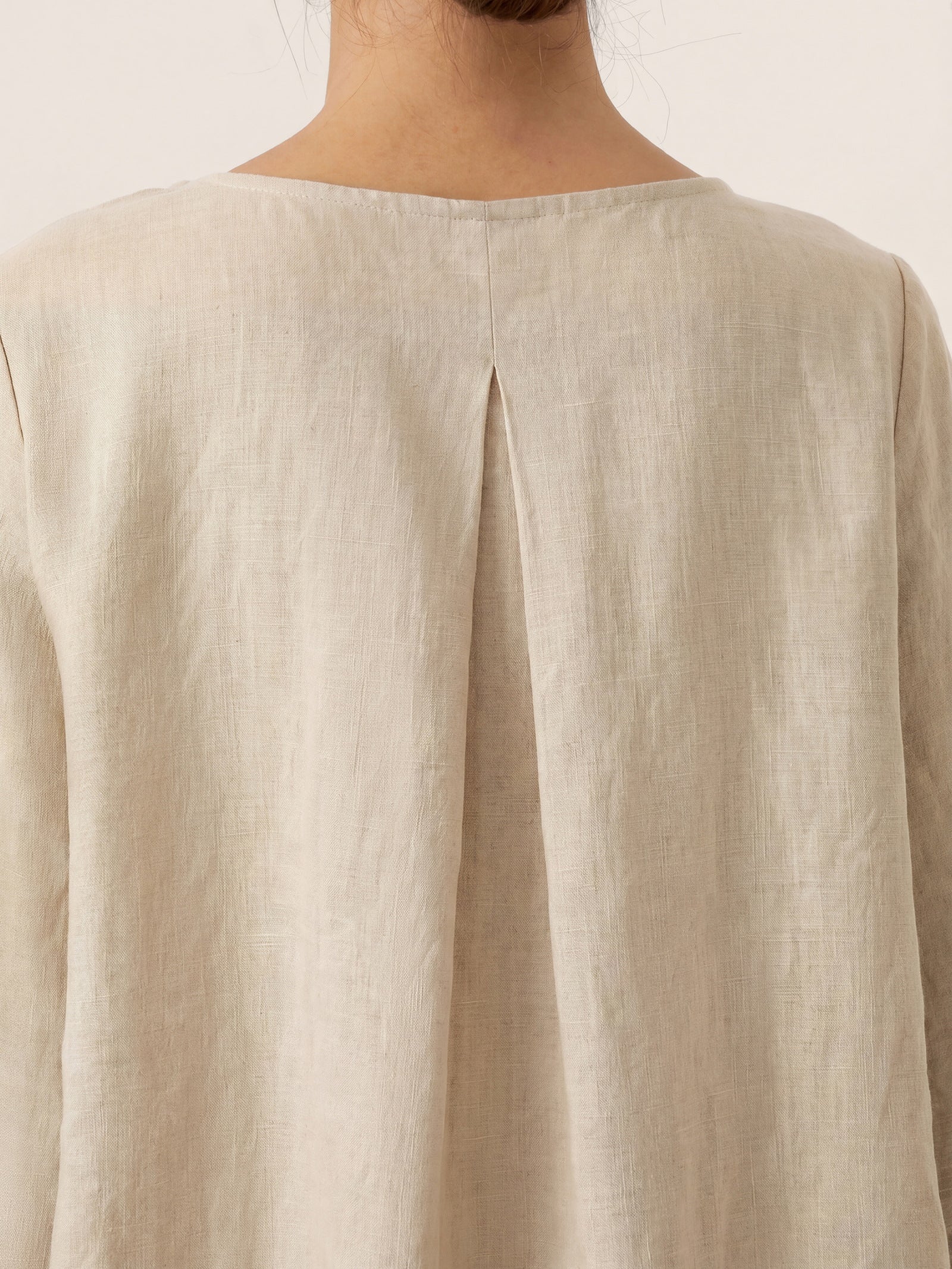 100% Linen Round Neck Asymmetrical Hem Top BRIANNA - Image 26