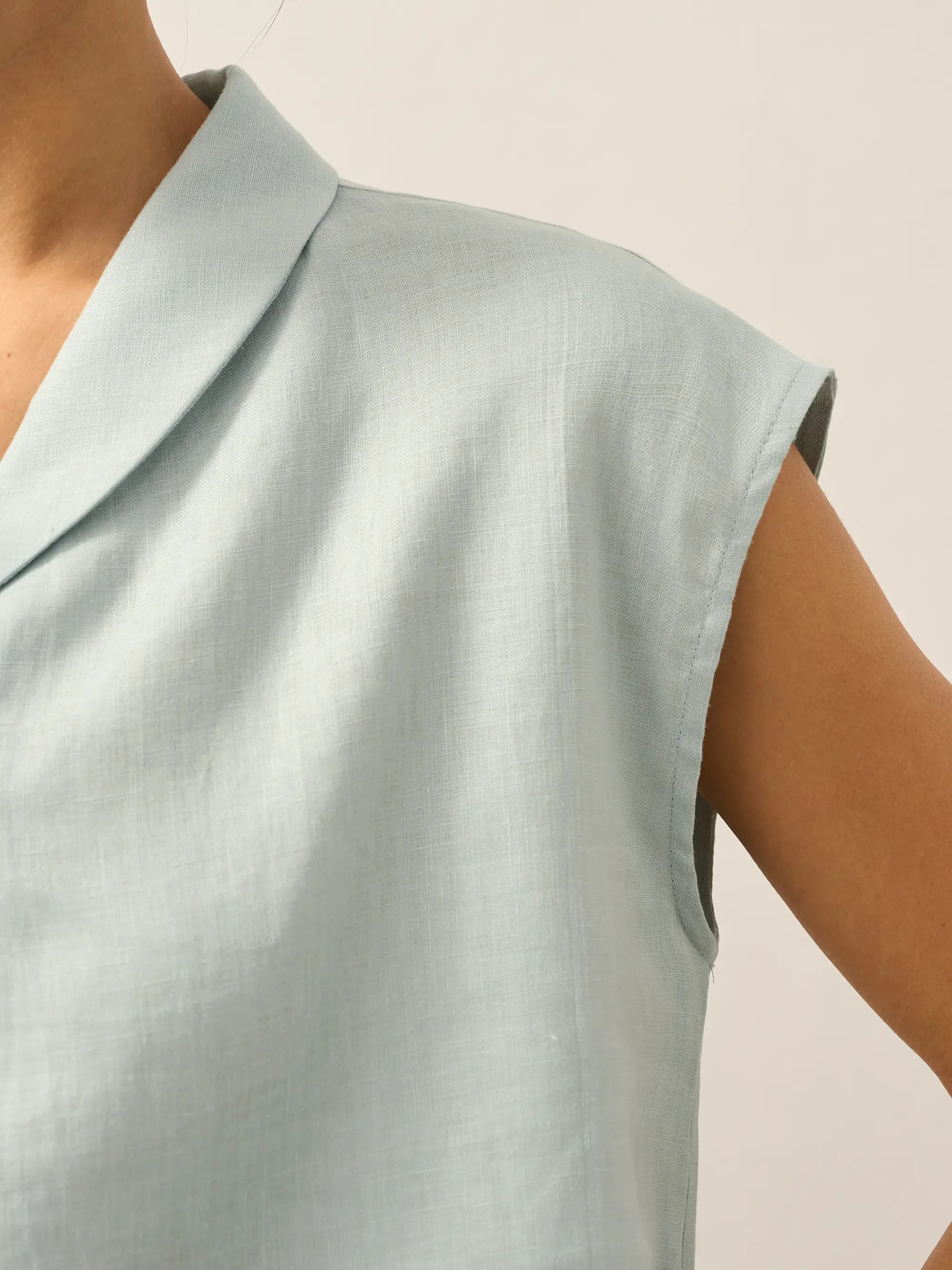 100% Linen Shawl V-Neck Cap Sleeves Top ELARA - Image 17