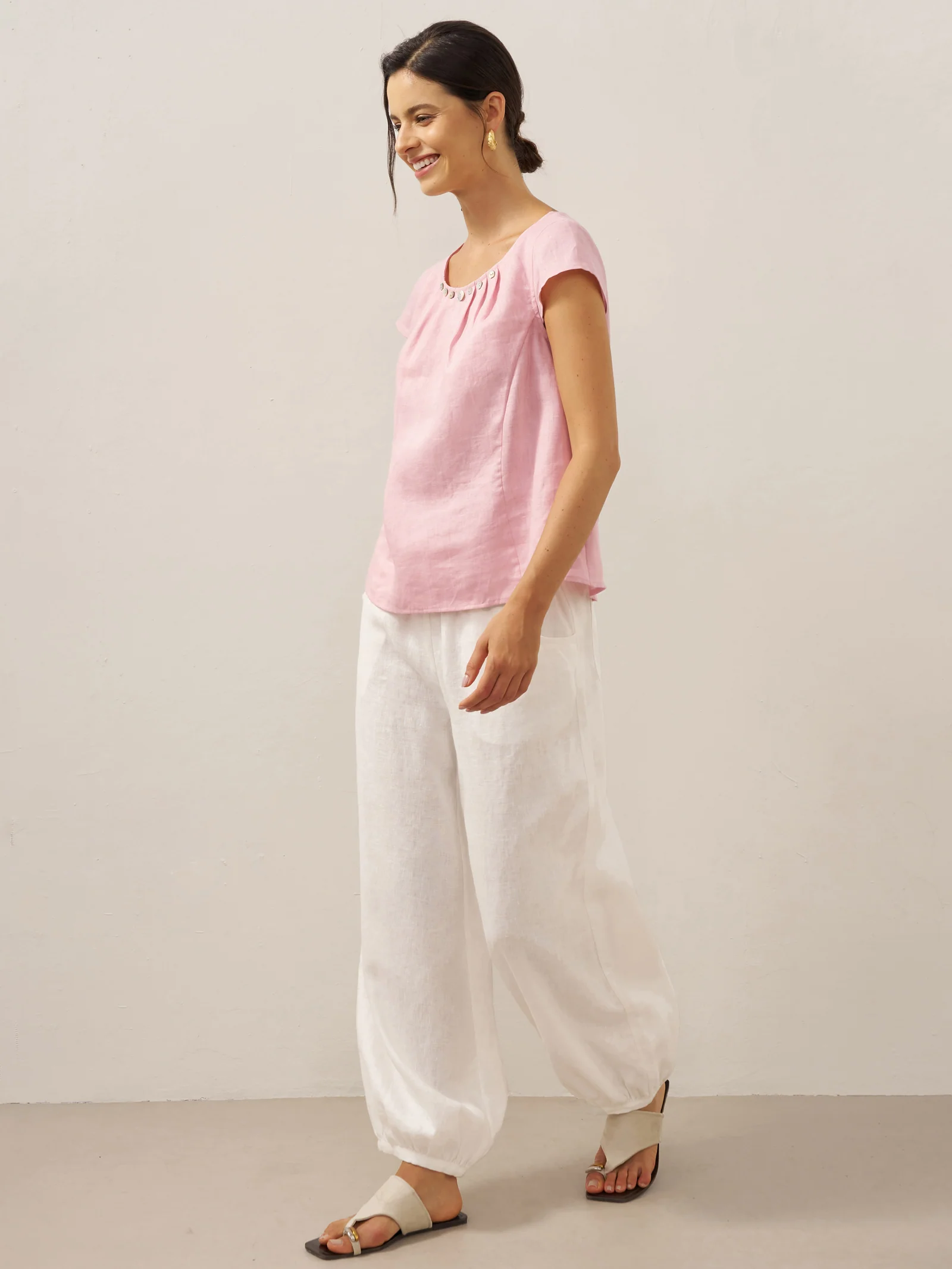 100% Linen Shell Button Pleated Crew Neck Top RENA - Image 7