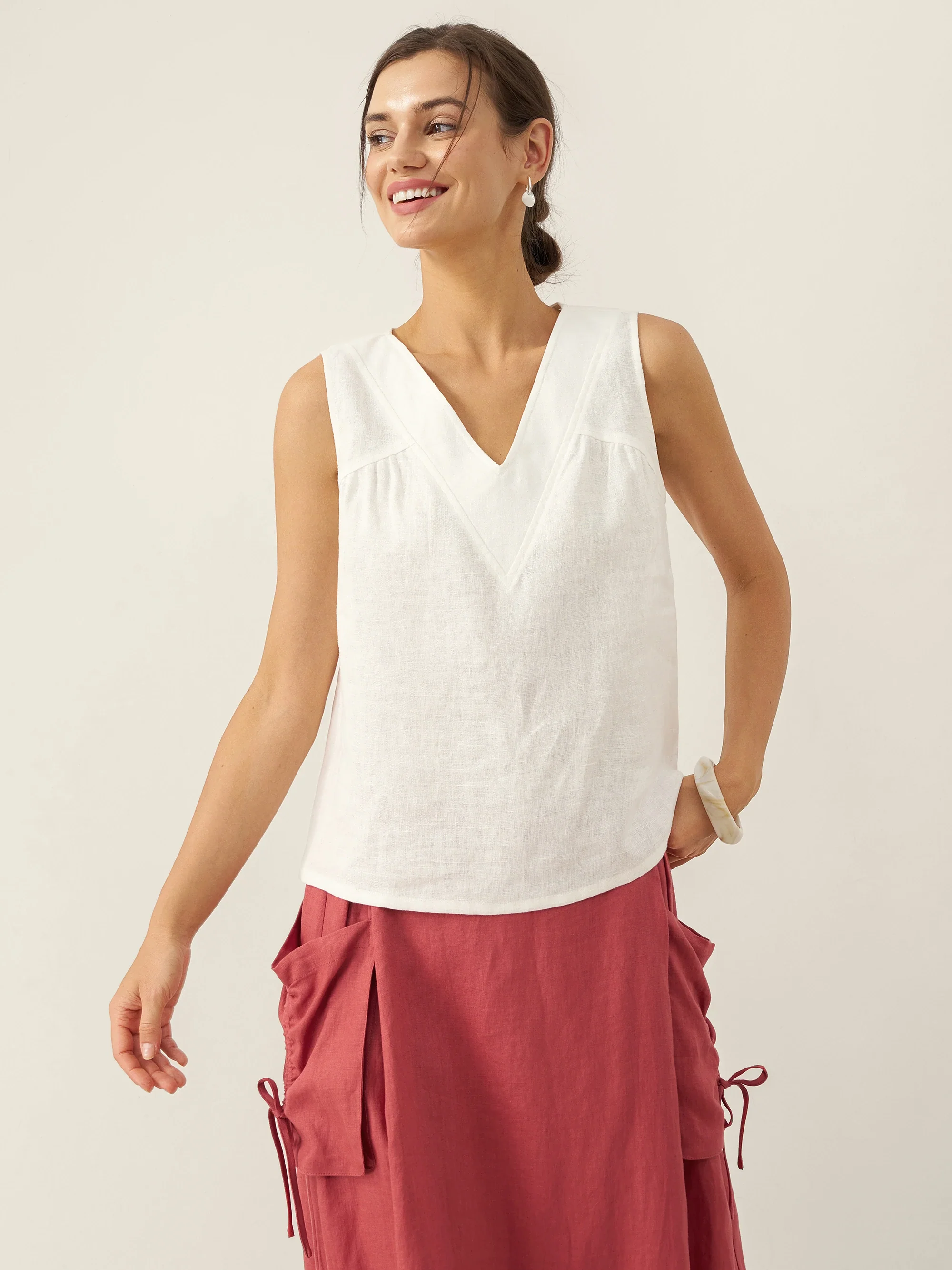 100% Linen V-Neck Sleeveless Tank Top NICOLE - Image 4