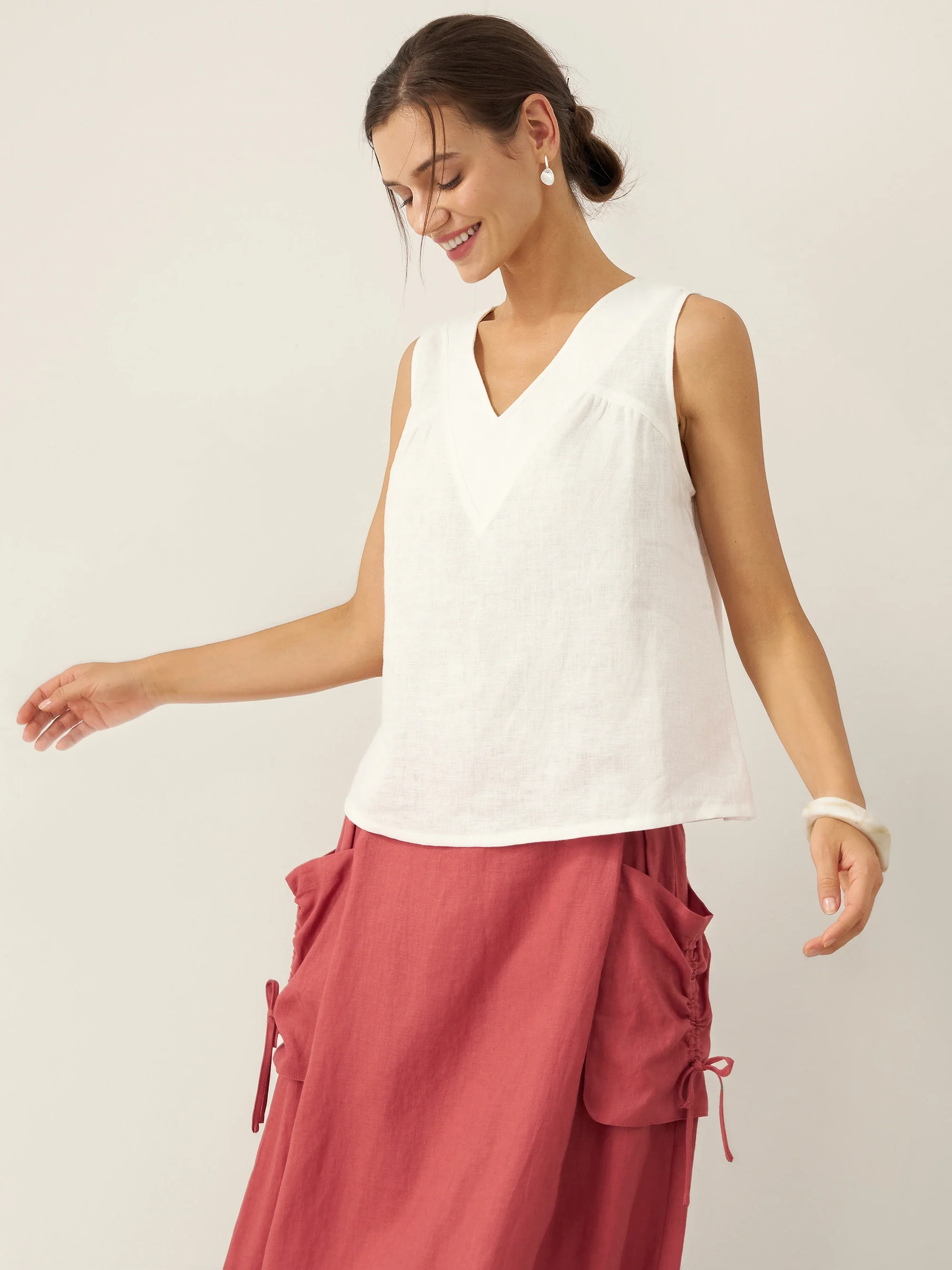 100% Linen V-Neck Sleeveless Tank Top NICOLE - Image 6