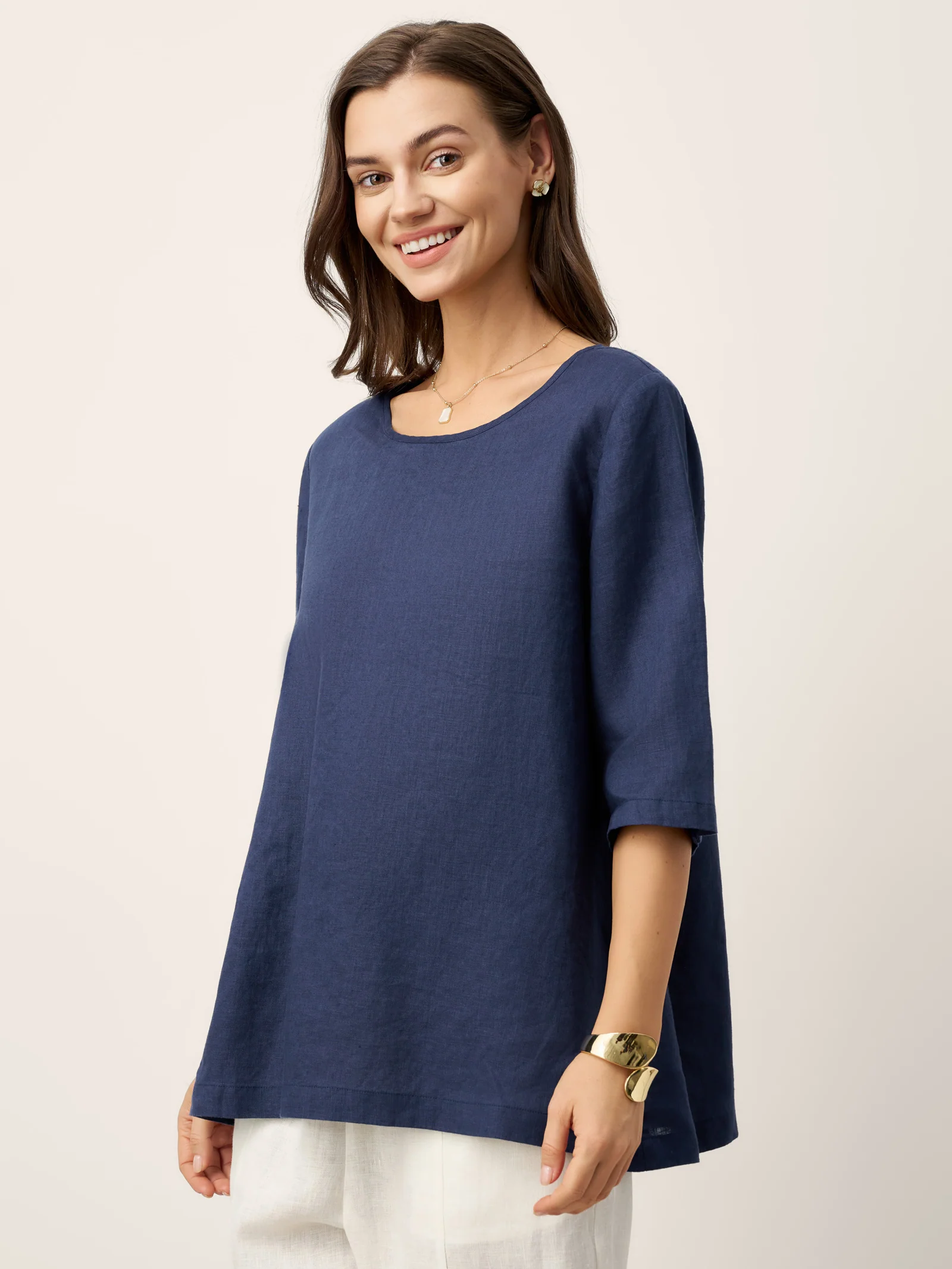 100% Linen Relaxed Back Button Top with Tab Sleeves SYLVANA - Image 4
