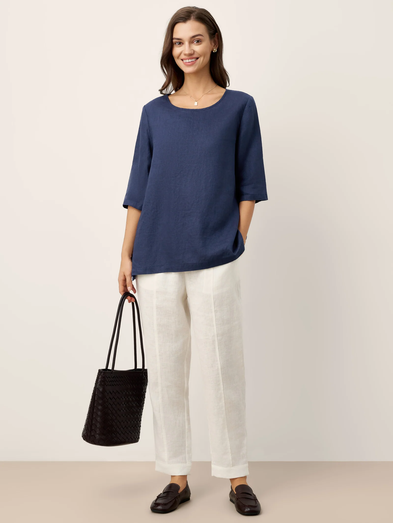 100% Linen Relaxed Back Button Top with Tab Sleeves SYLVANA - Image 9