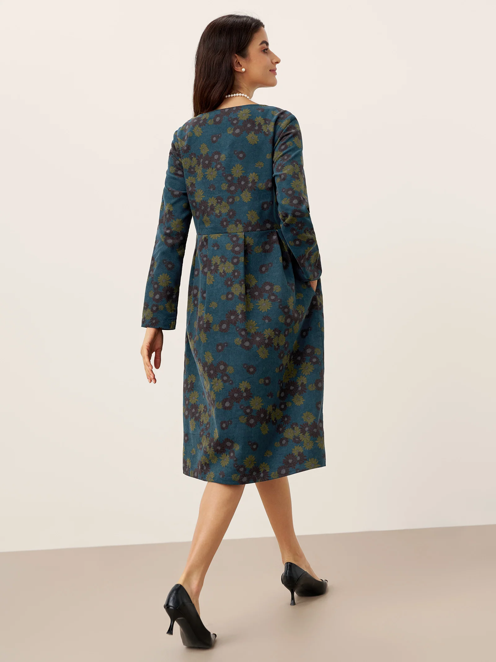 100% Organic Cotton Ruched Print Boat Neck Midi Dress CRESSIDA - Image 2