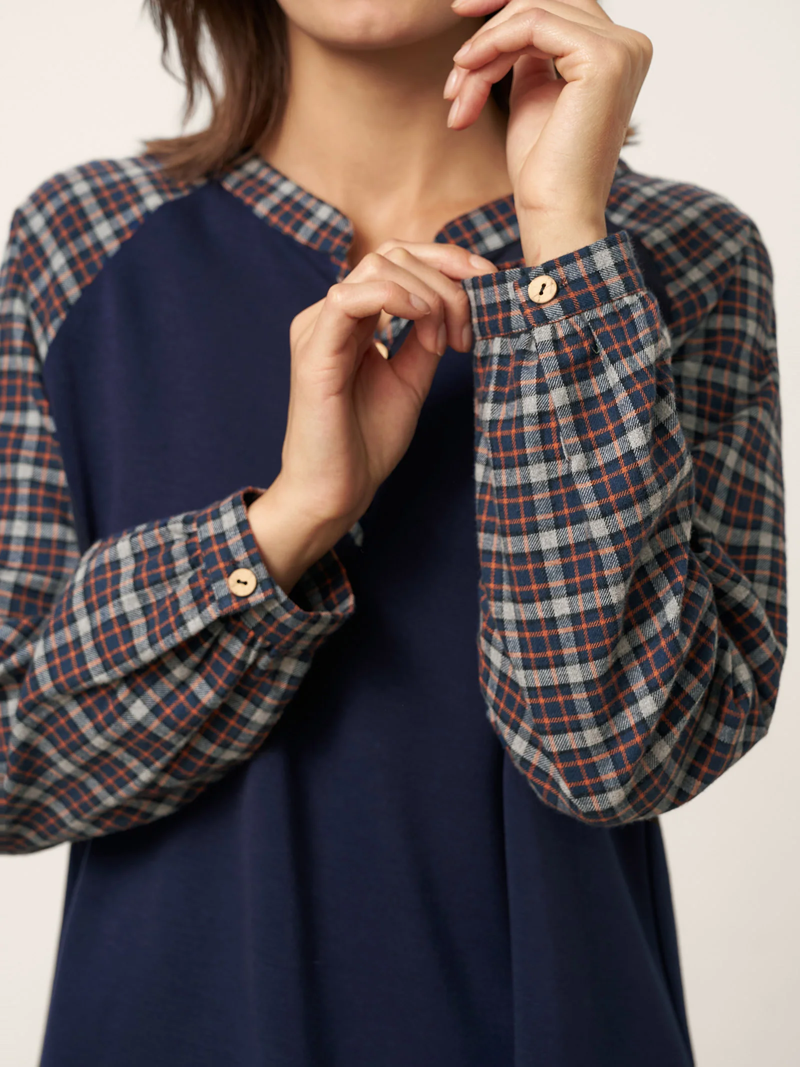 Cotton Contrast Collar Long Sleeve Top CARMEN - Image 7