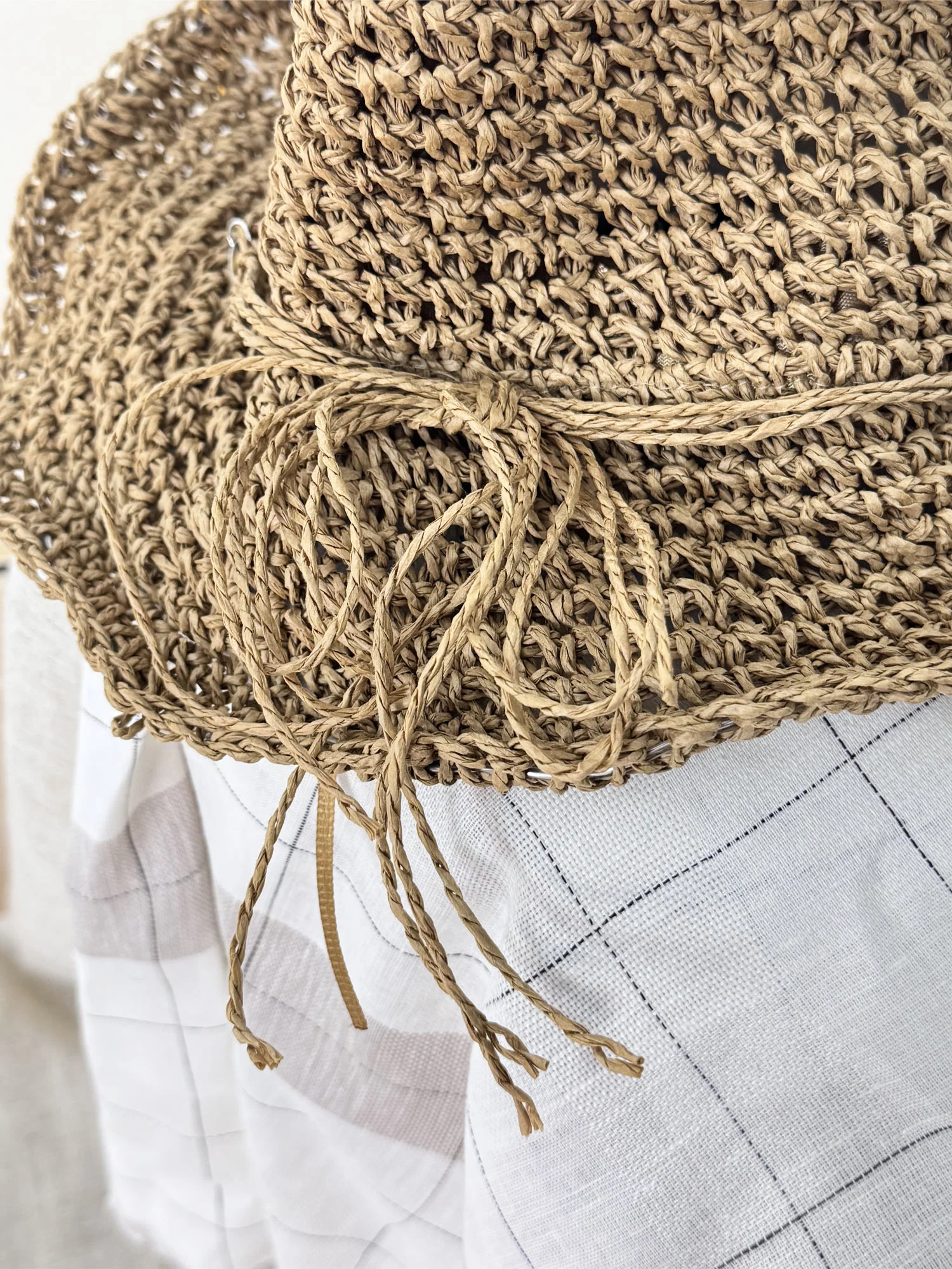 Foldable Wide Brim Straw Hat with Shell Decor - Image 7