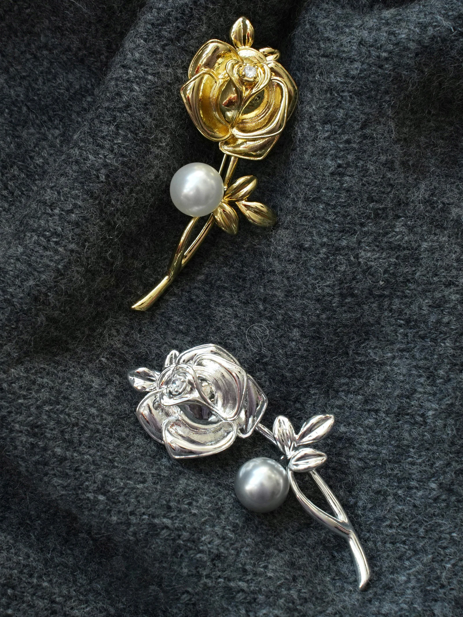 Freshwater Pearl & Alloy Rose Carved Brooch - Image 5