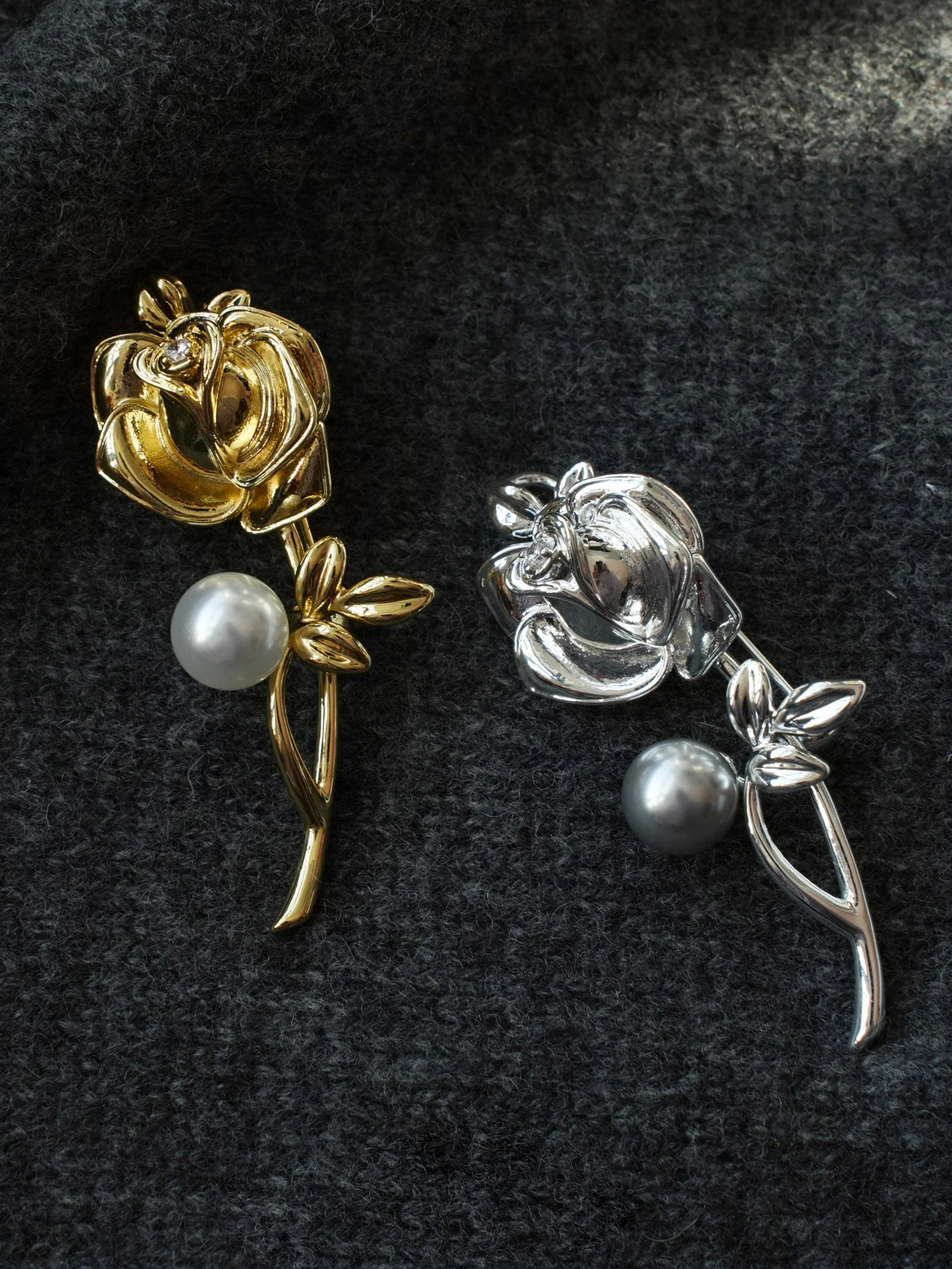 Freshwater Pearl & Alloy Rose Carved Brooch - Image 6