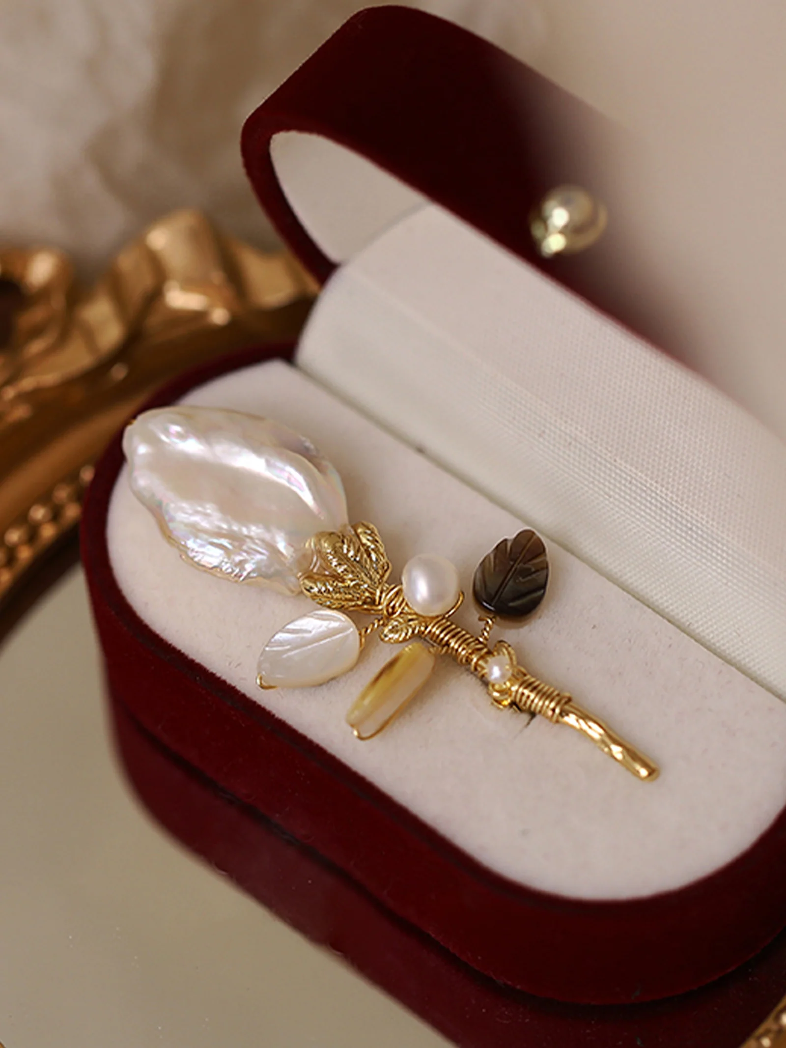 Freshwater Pearl Tulip Leaf Brooch - Image 2