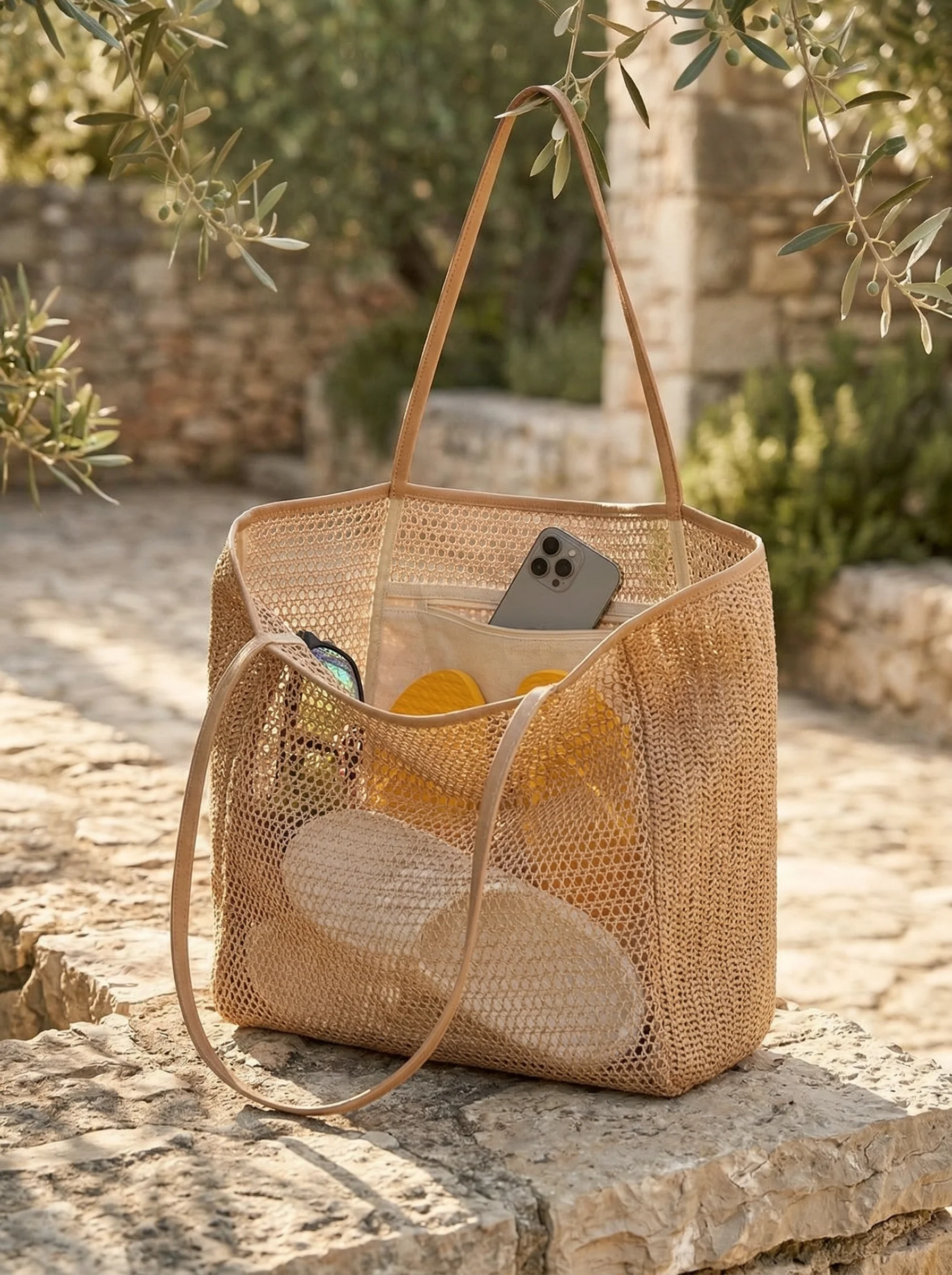 Large Lightweight Mesh Beach Tote Bag Sandproof Travel Bag - Image 4