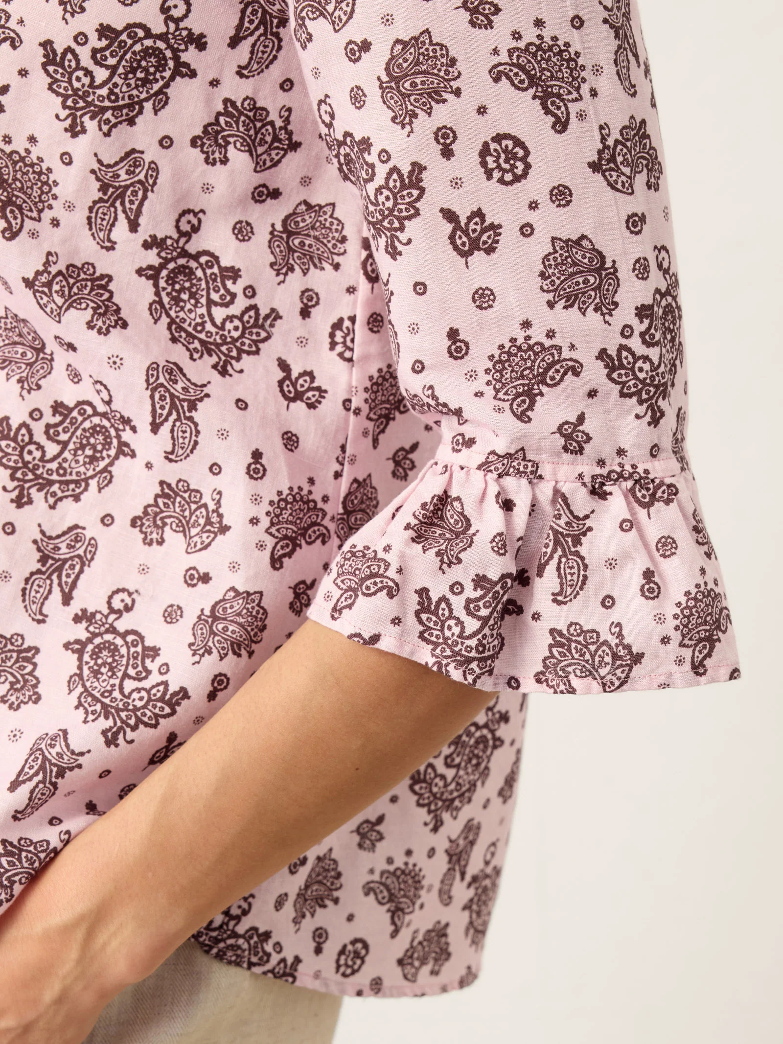 Linen Paisley Pintucked Ruffle-Cuff Curved Hem Blouse ILARIA - Image 8