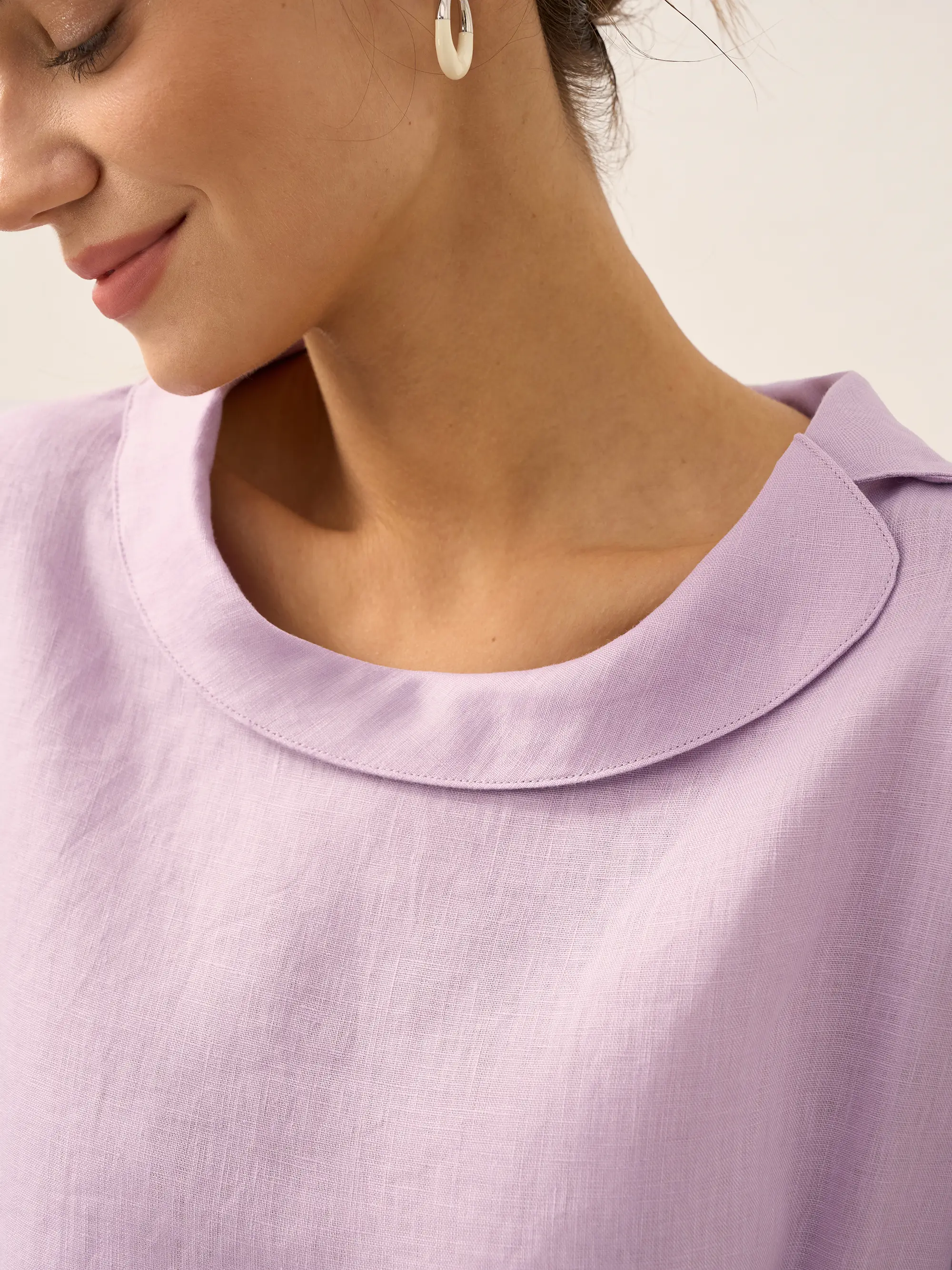 Linen Round Soft-Fold Collar Top LAURA - Image 14