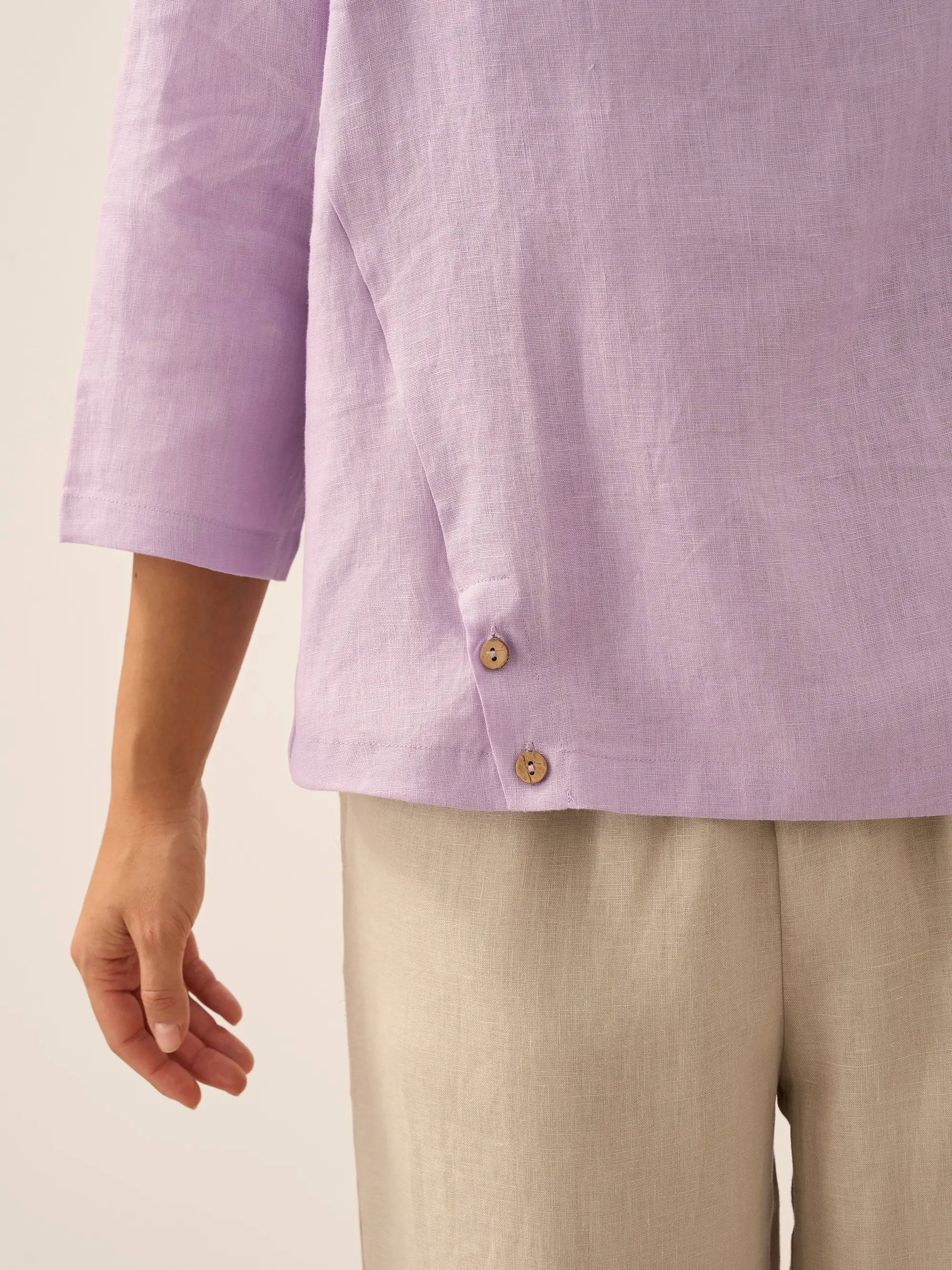 Linen Round Soft-Fold Collar Top LAURA - Image 15