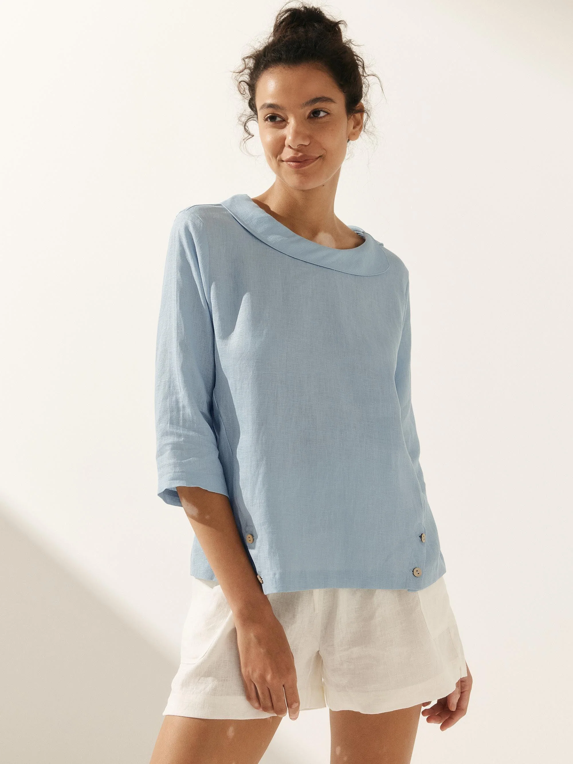 Linen Round Soft-Fold Collar Top LAURA - Image 2