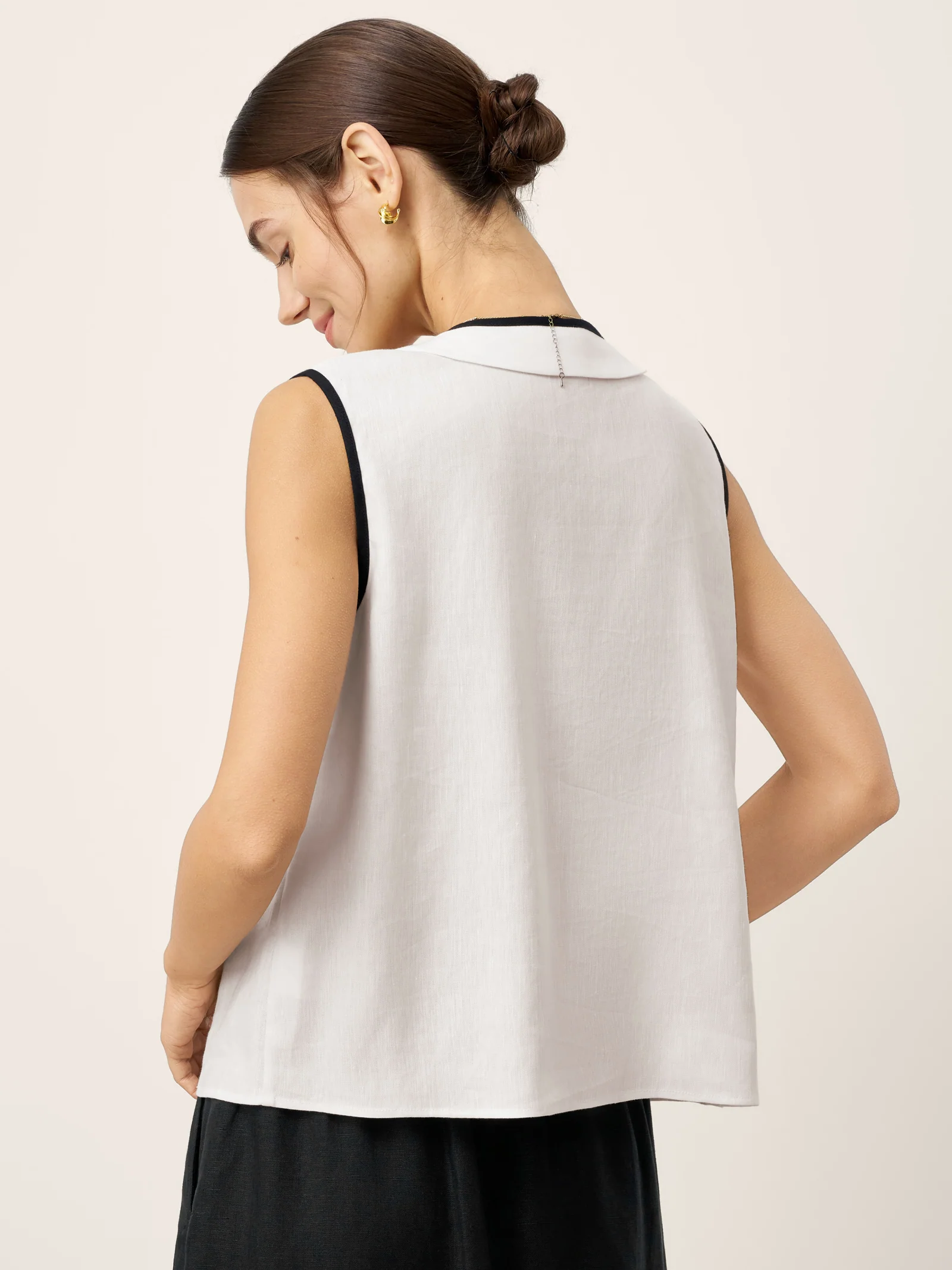 Linen-Lyocell Contrast Trim Pleated Sleeveless Top JUNIPER - Image 3