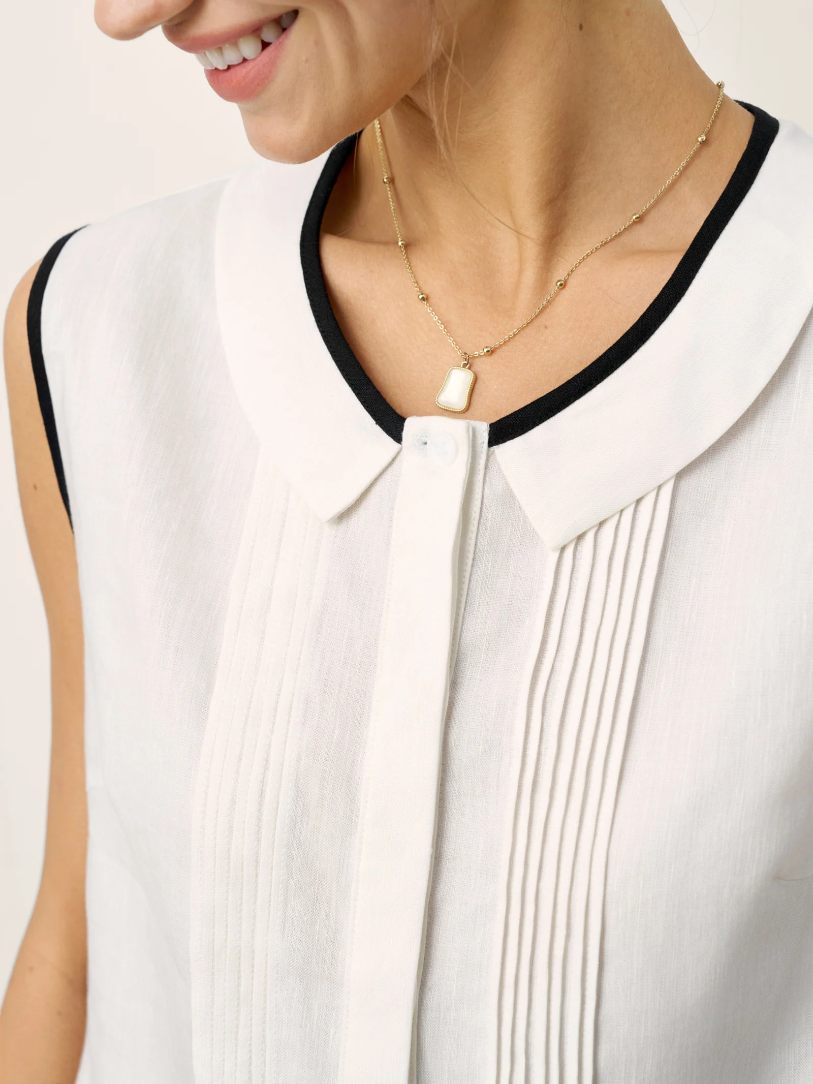 Linen-Lyocell Contrast Trim Pleated Sleeveless Top JUNIPER - Image 6