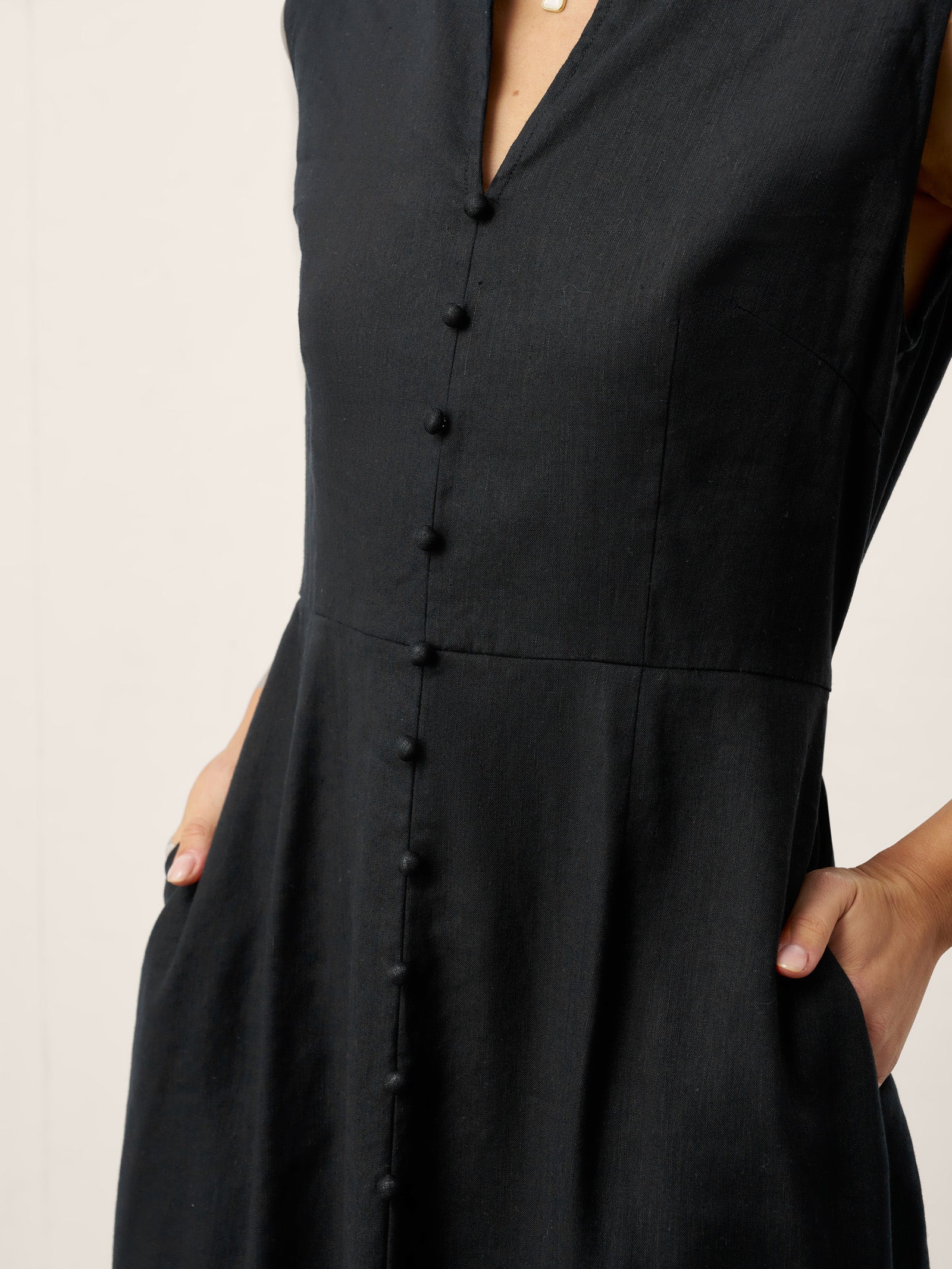 Linen-Lyocell V-Neck Sleeveless Maxi Dress WILLOW - Image 8