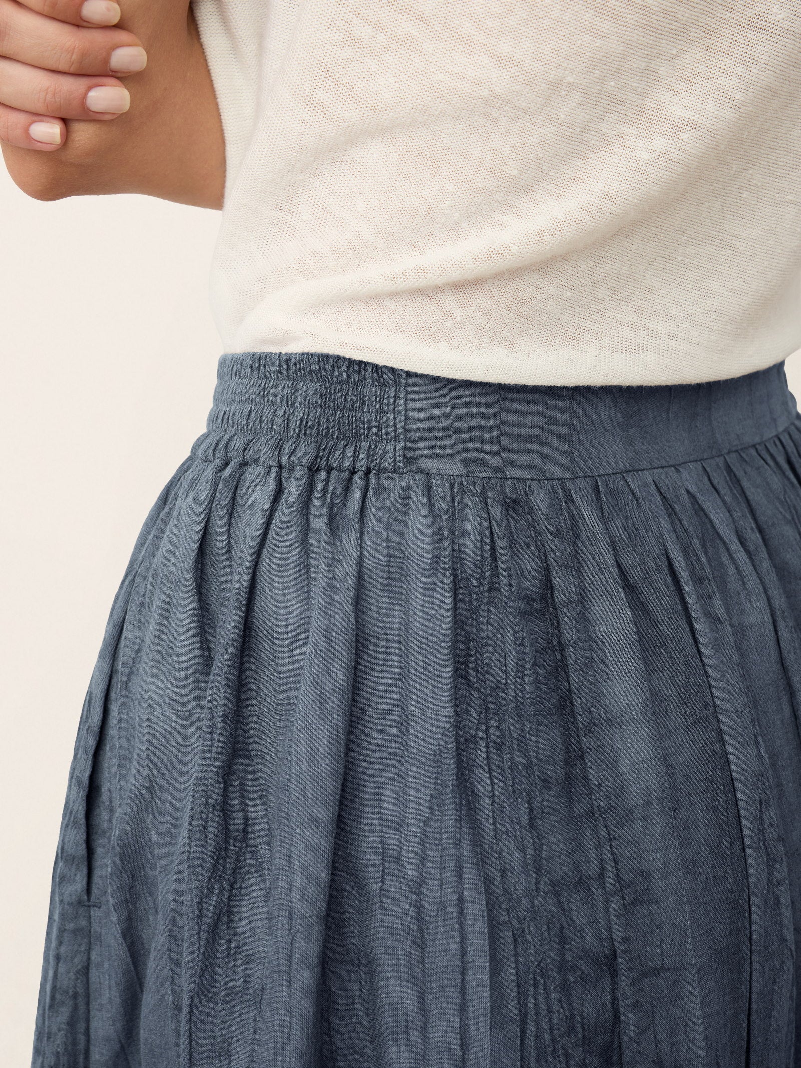 Lyocell Textured Pleated Waist Skirt ROSAMUND - Image 14