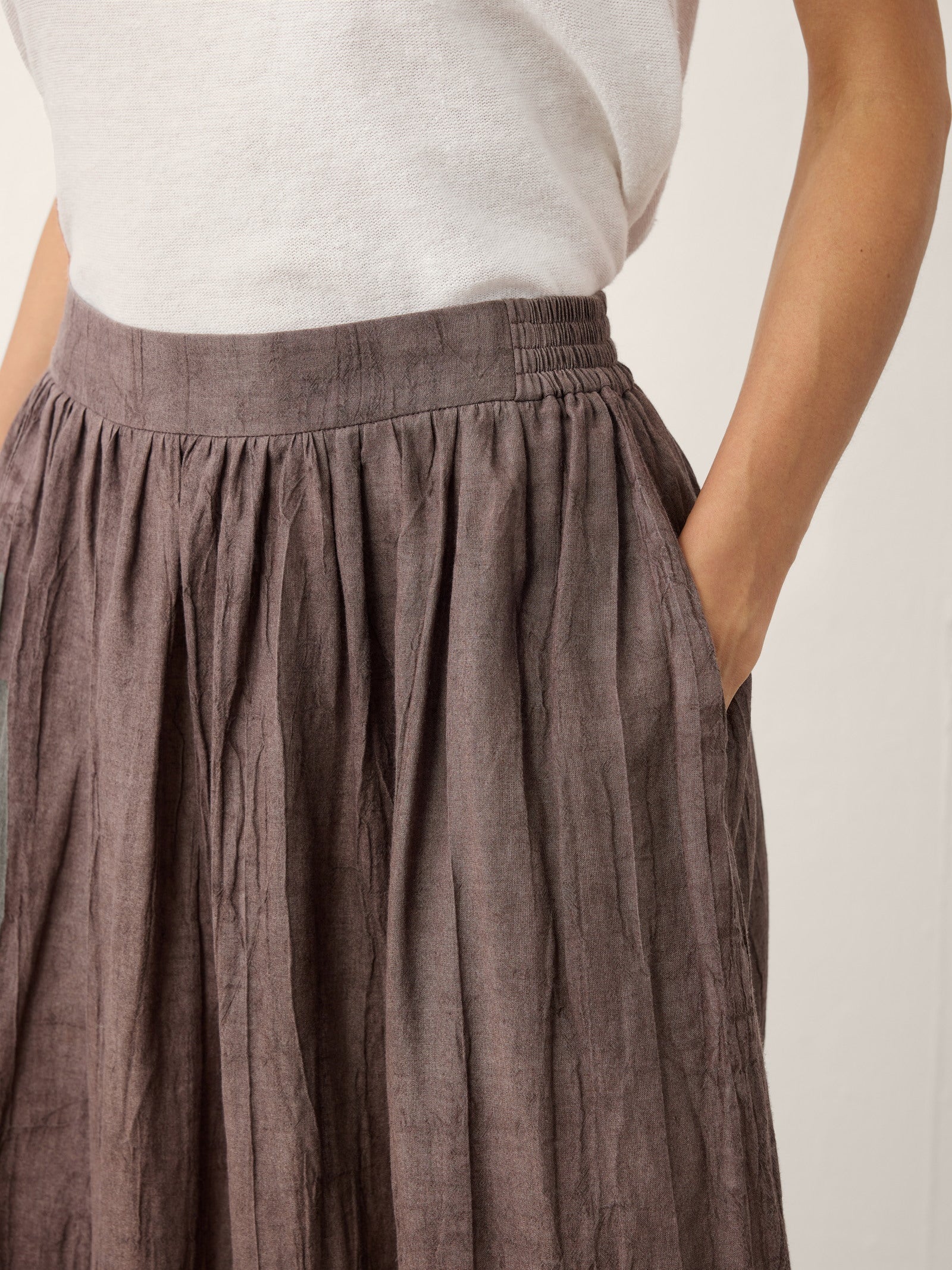 Lyocell Textured Pleated Waist Skirt ROSAMUND - Image 5