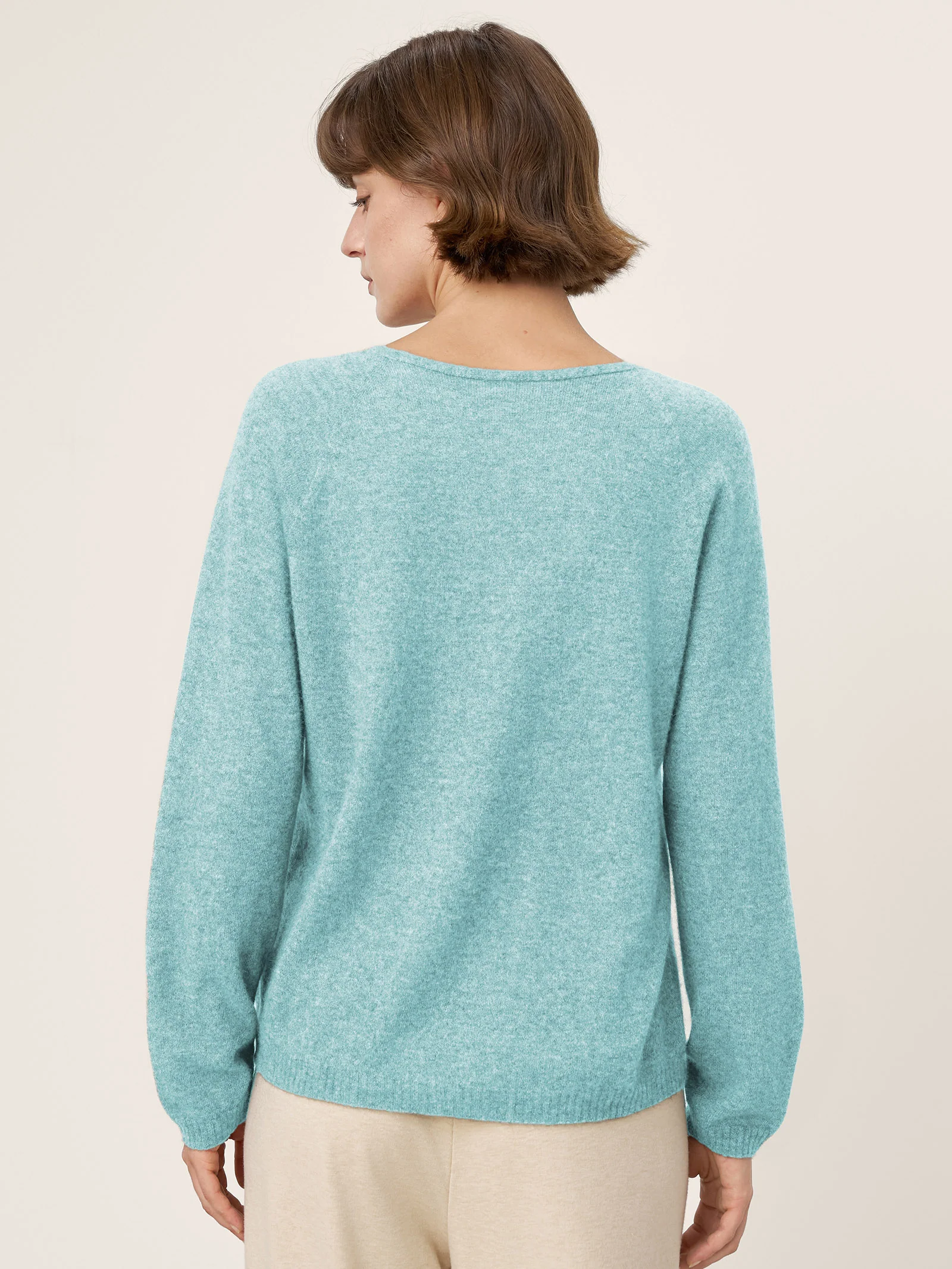 Mongolian Cashmere & Mulberry Silk Seamless Ribbed Trim V-Neck Sweater TESSA - Image 20
