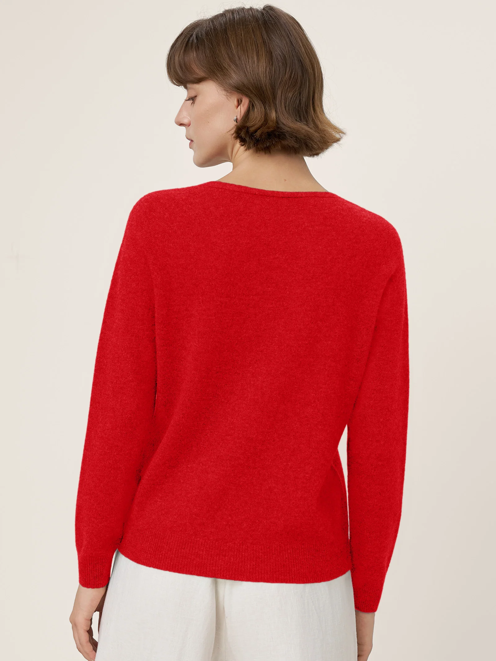 Premium Cashmere Blend Hand-Finished Seamless V-Neck Sweater SURI - Image 10