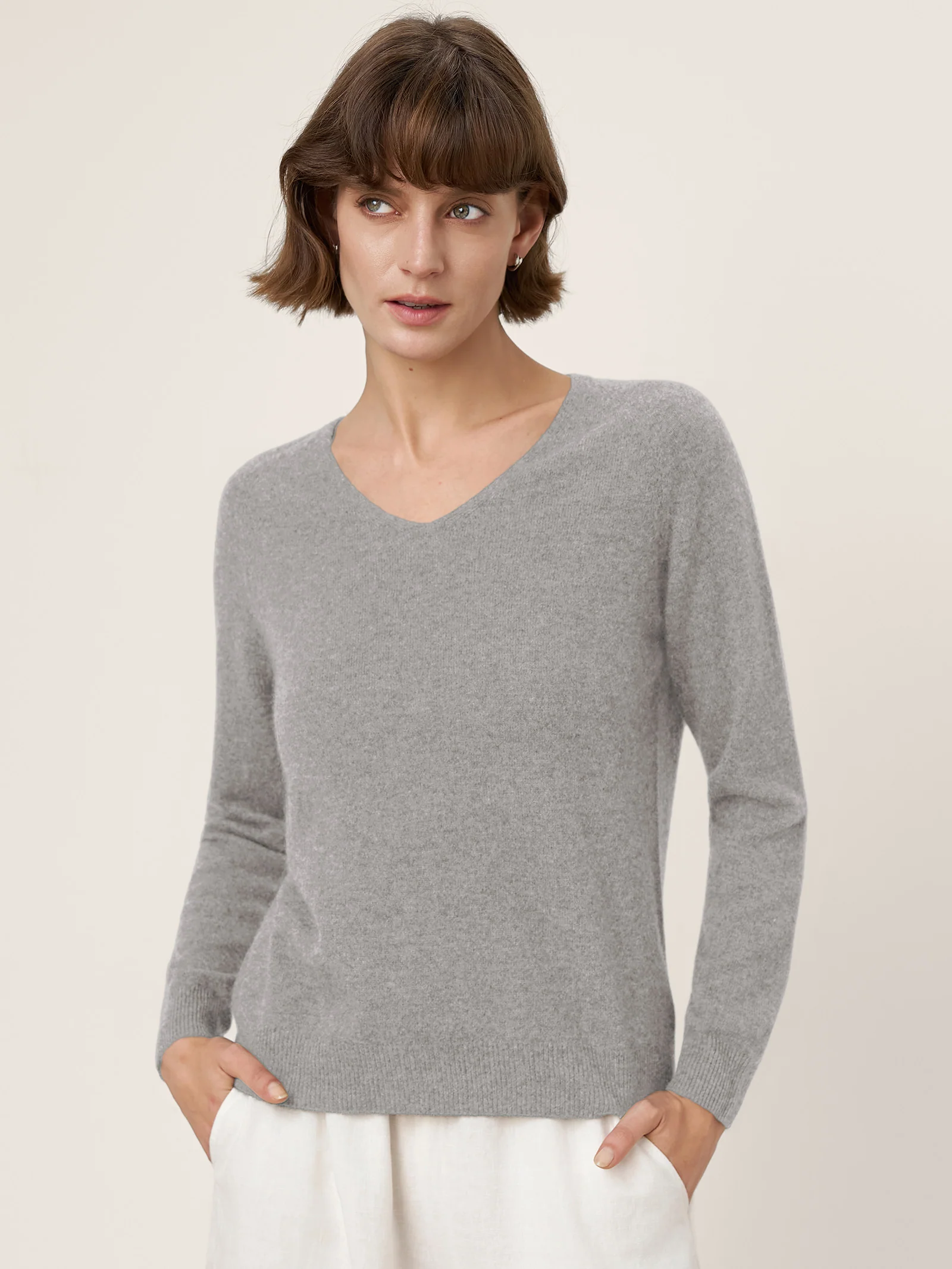 Premium Cashmere Blend Hand-Finished Seamless V-Neck Sweater SURI - Image 11