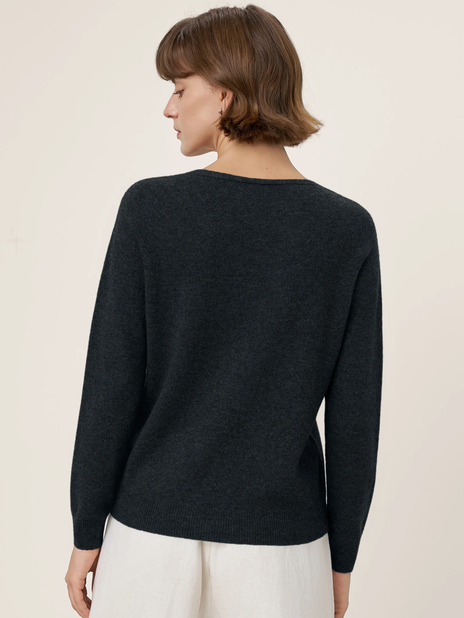 Premium Cashmere Blend Hand-Finished Seamless V-Neck Sweater SURI - Image 8