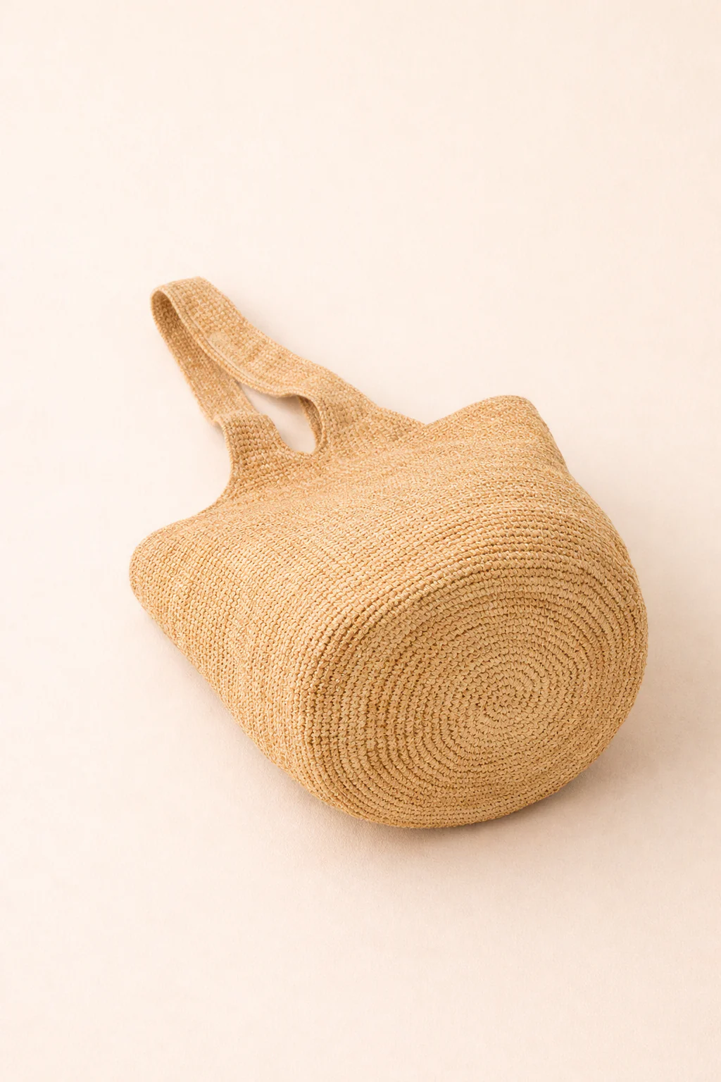 Raffia Straw Bucket Bag Handwoven Structured Shoulder Beach Vacation Bag - Image 4