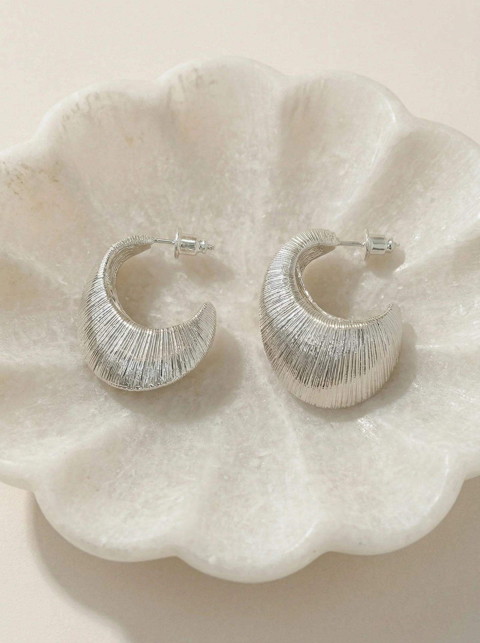 Textured Oval C-Hoop Earrings - Image 10