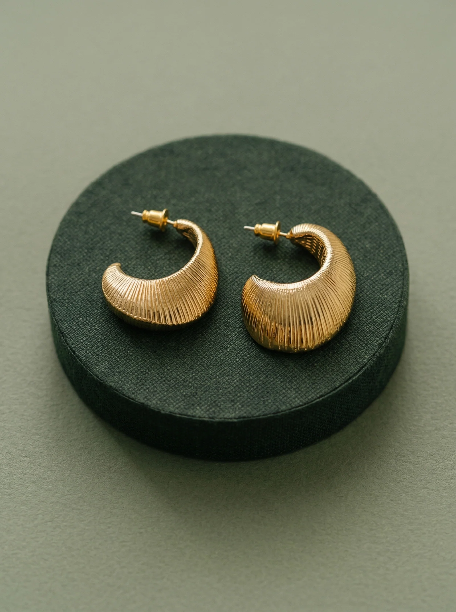 Textured Oval C-Hoop Earrings - Image 6