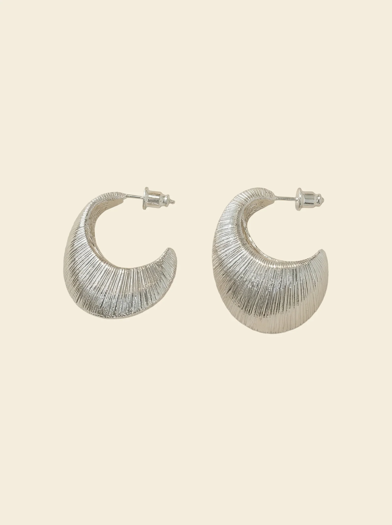 Textured Oval C-Hoop Earrings - Image 7